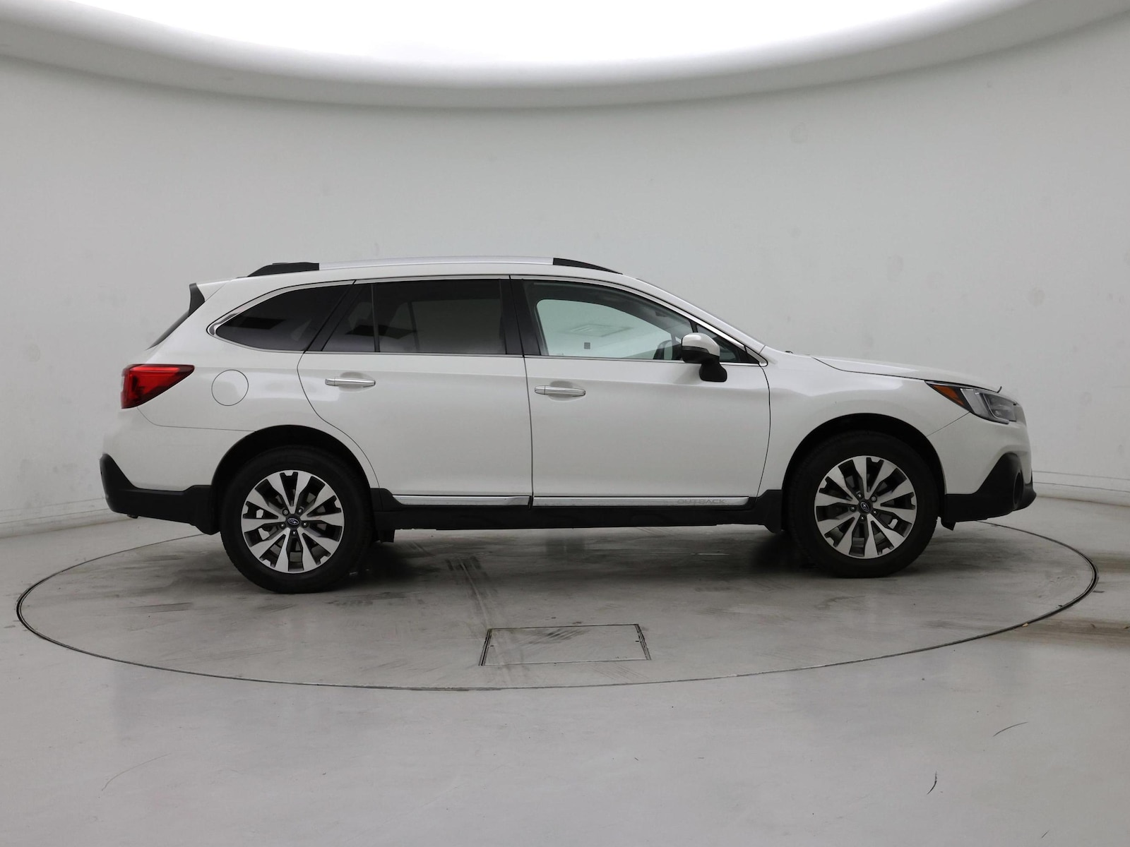 2019 Subaru Outback Touring - Photo 8