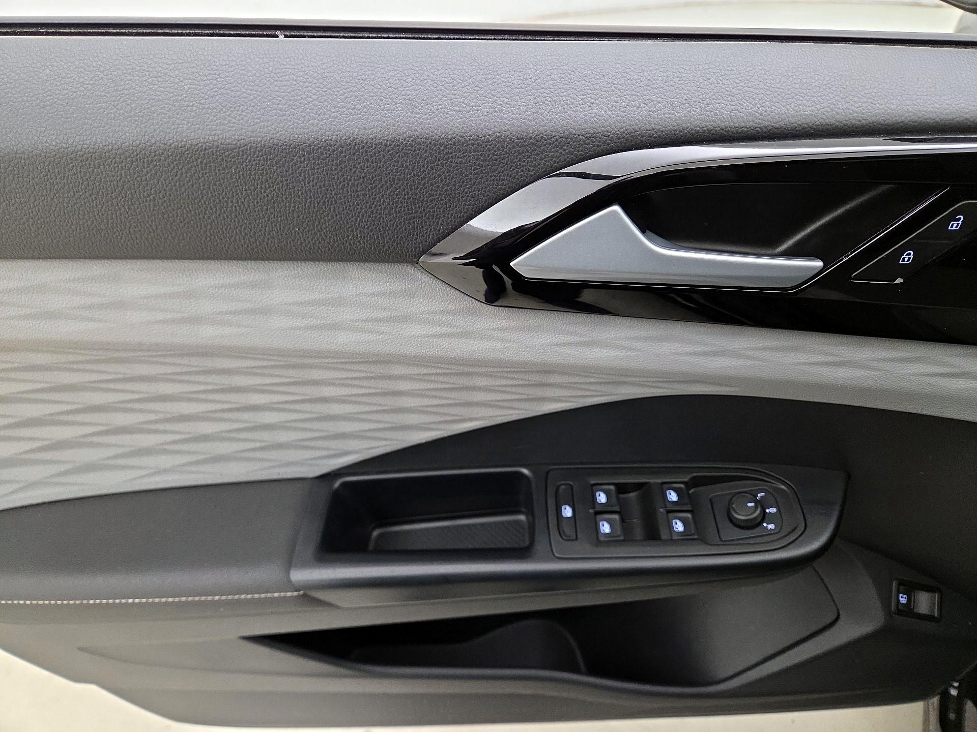 Thumbnail: 2024 Volkswagen Taos - 12