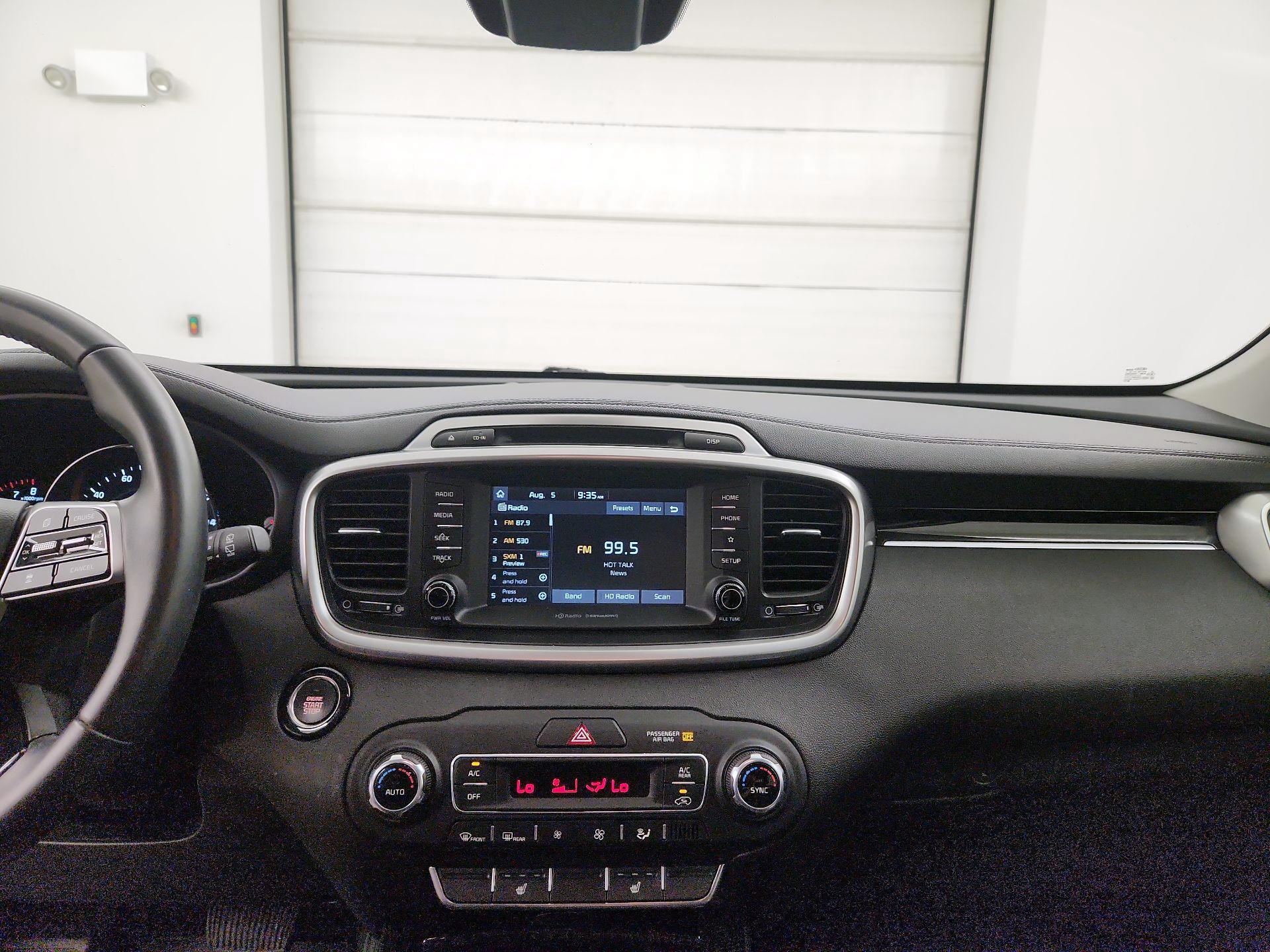Thumbnail: 2019 Kia Sorento - 9