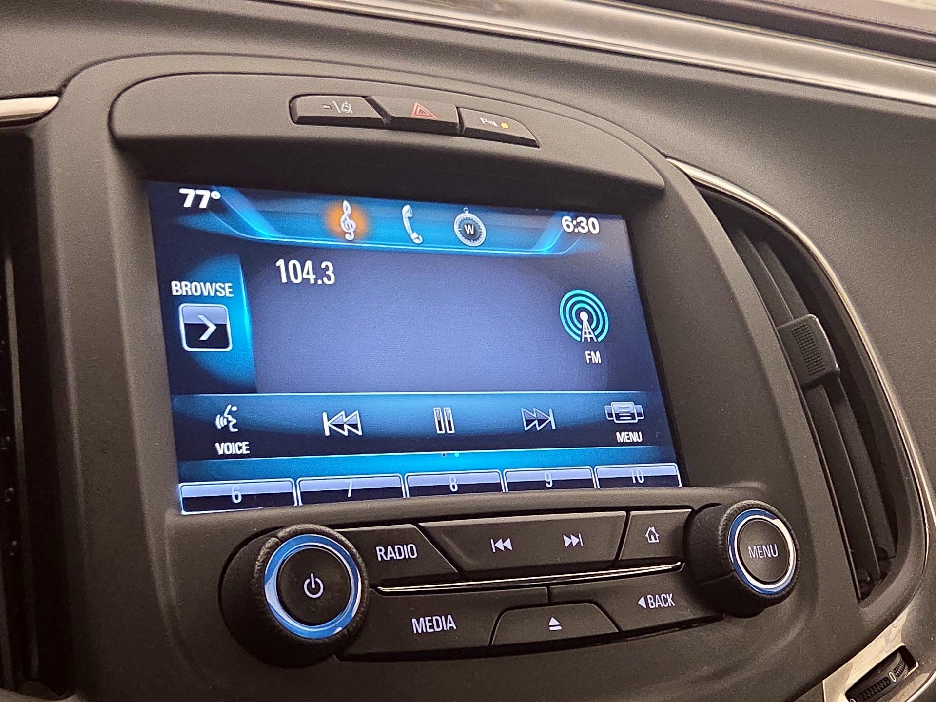 Thumbnail: 2014 Buick LaCrosse - 16