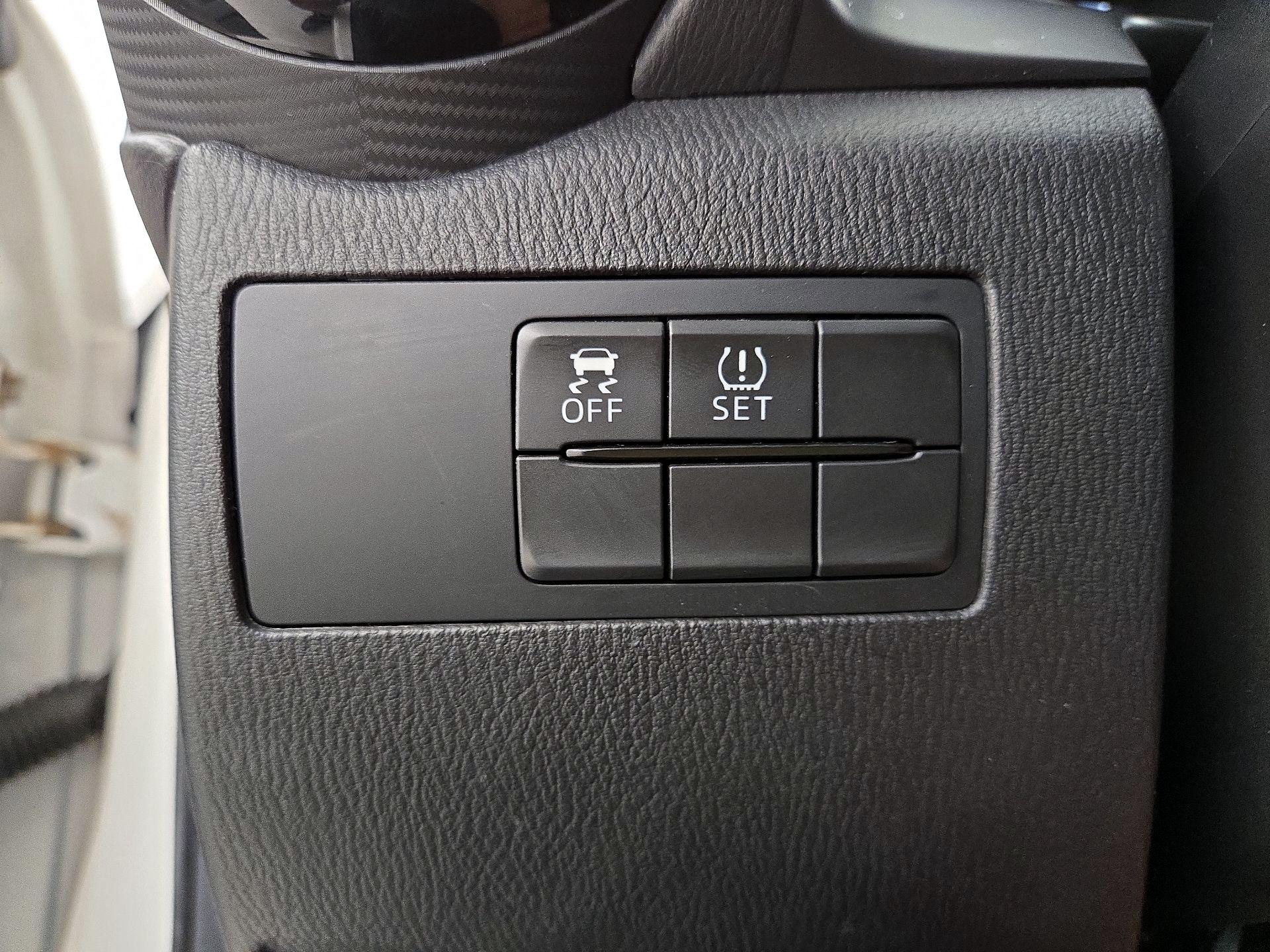 Thumbnail: 2019 Toyota Yaris - 13