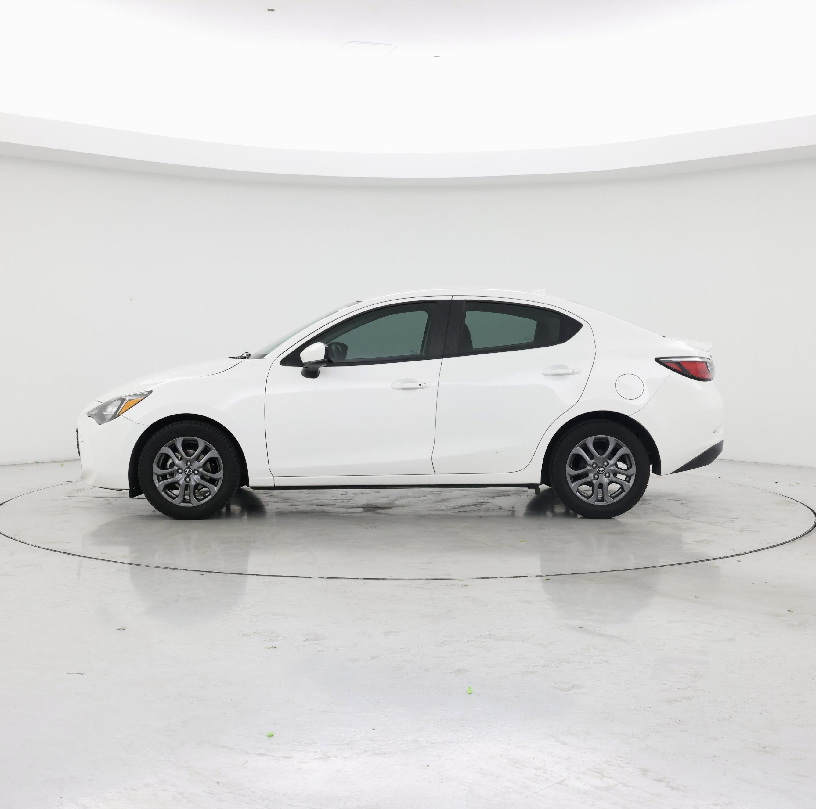 Thumbnail: 2019 Toyota Yaris - 3