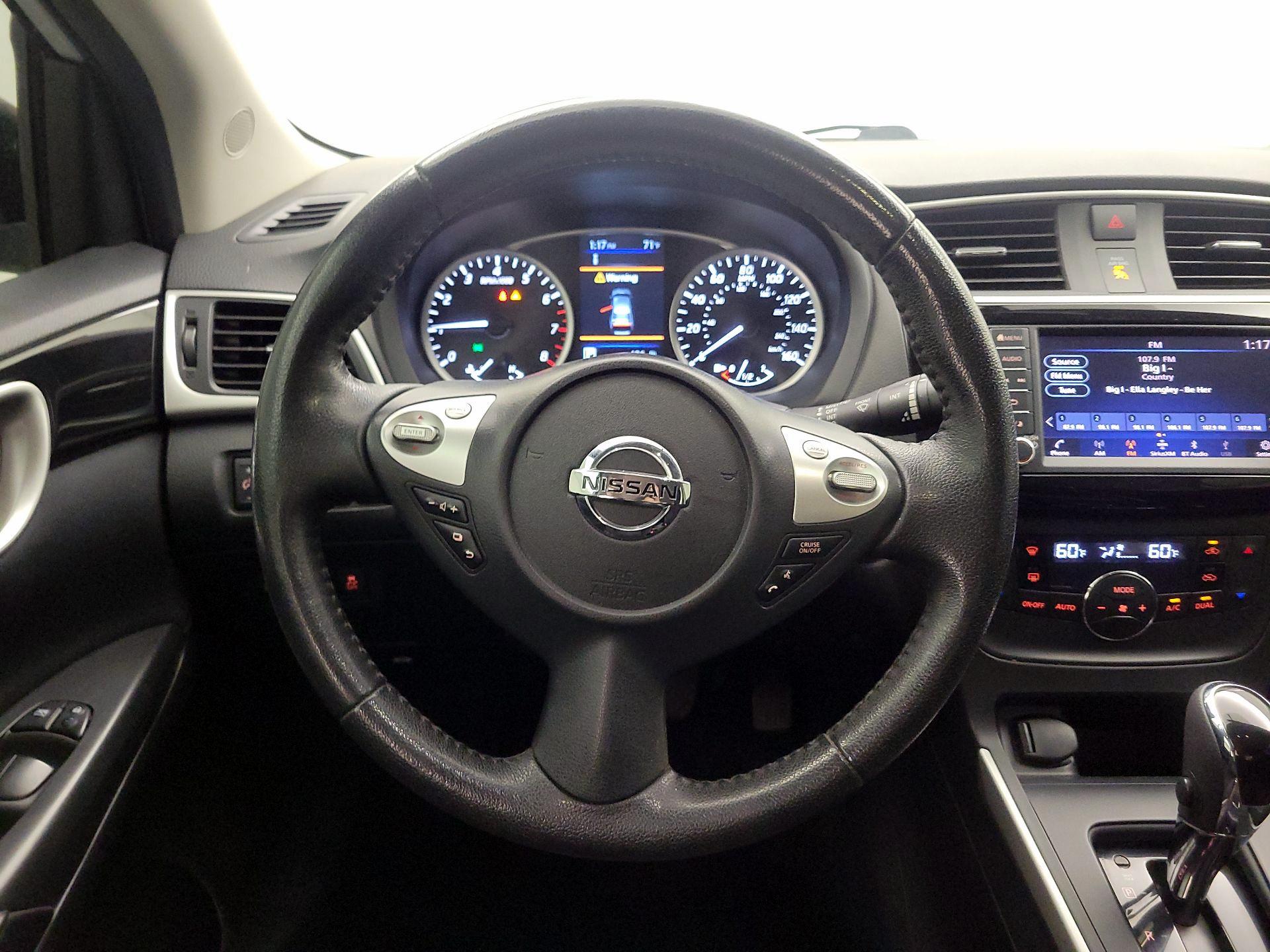 Thumbnail: 2019 Nissan Sentra - 10