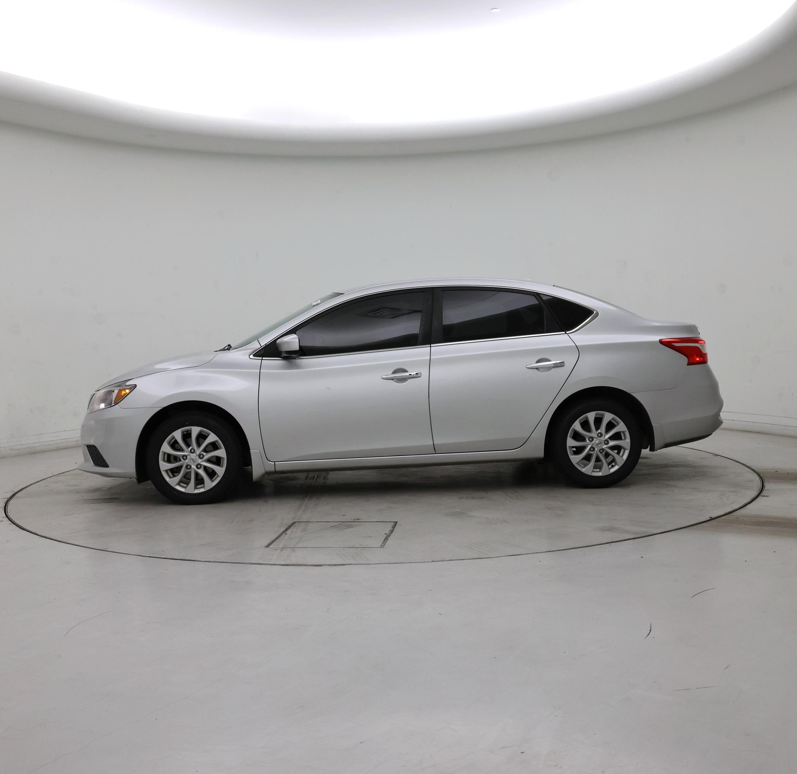 Thumbnail: 2019 Nissan Sentra - 3