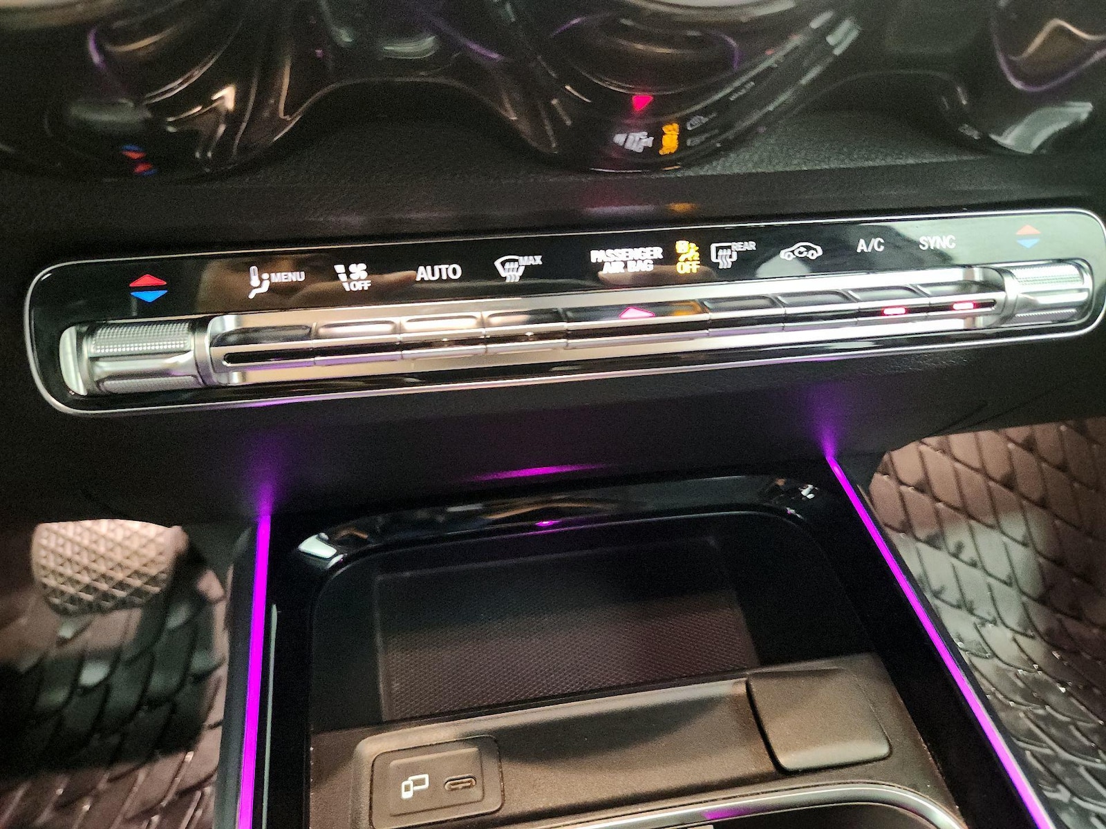 2020 Mercedes-Benz GLB Base - Photo 17