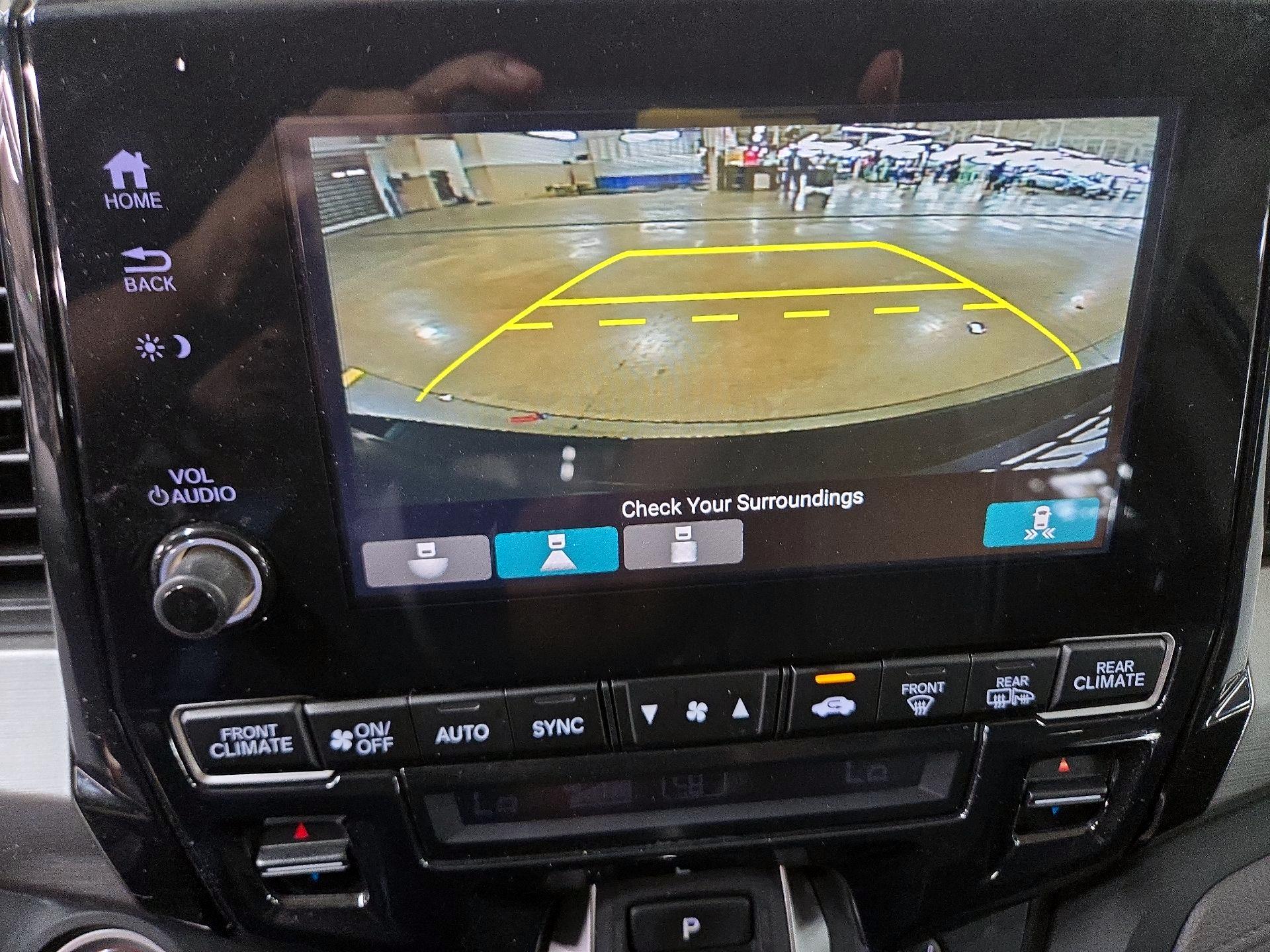 Thumbnail: 2019 Honda Odyssey - 14