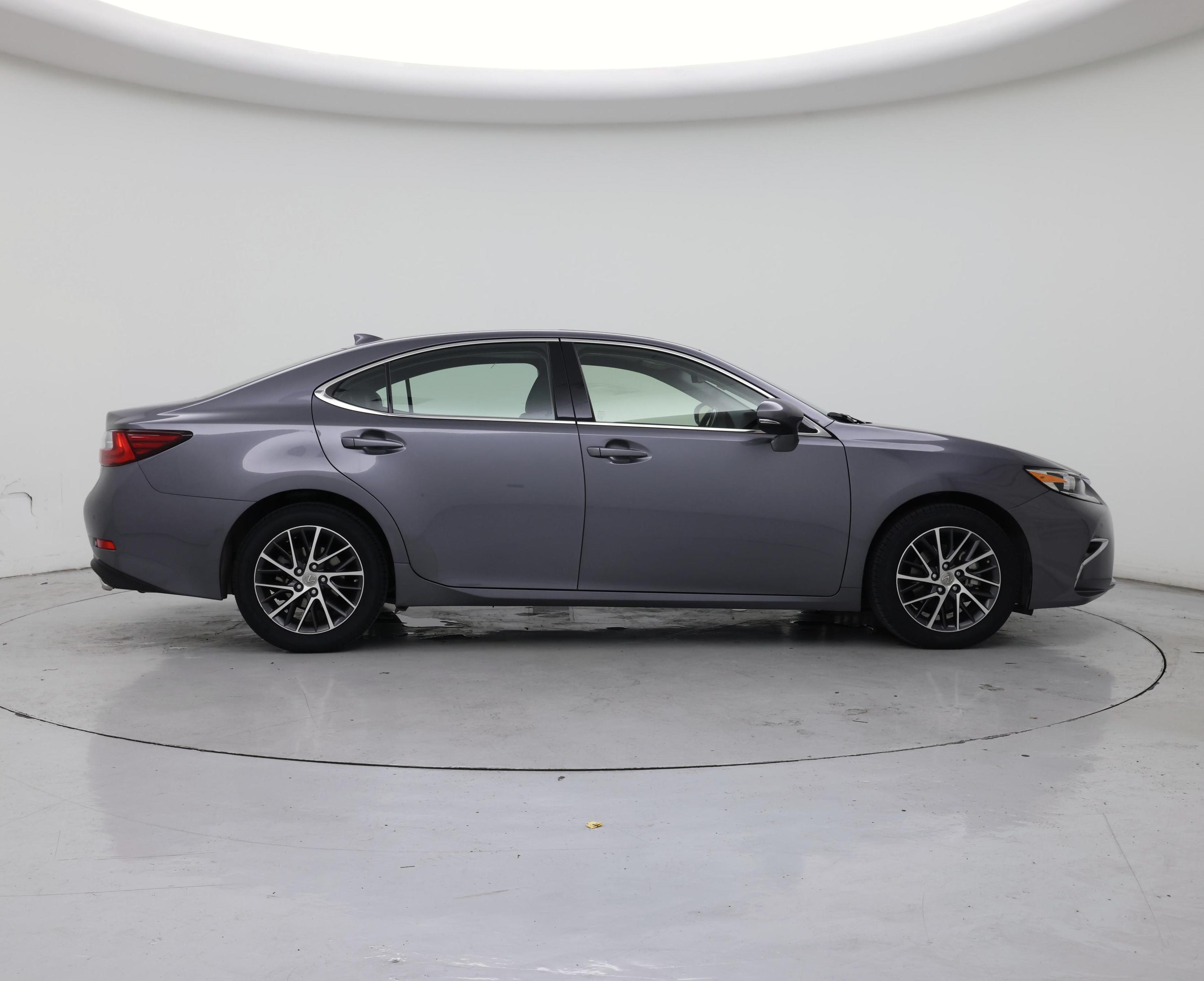 Thumbnail: 2016 Lexus ES - 7