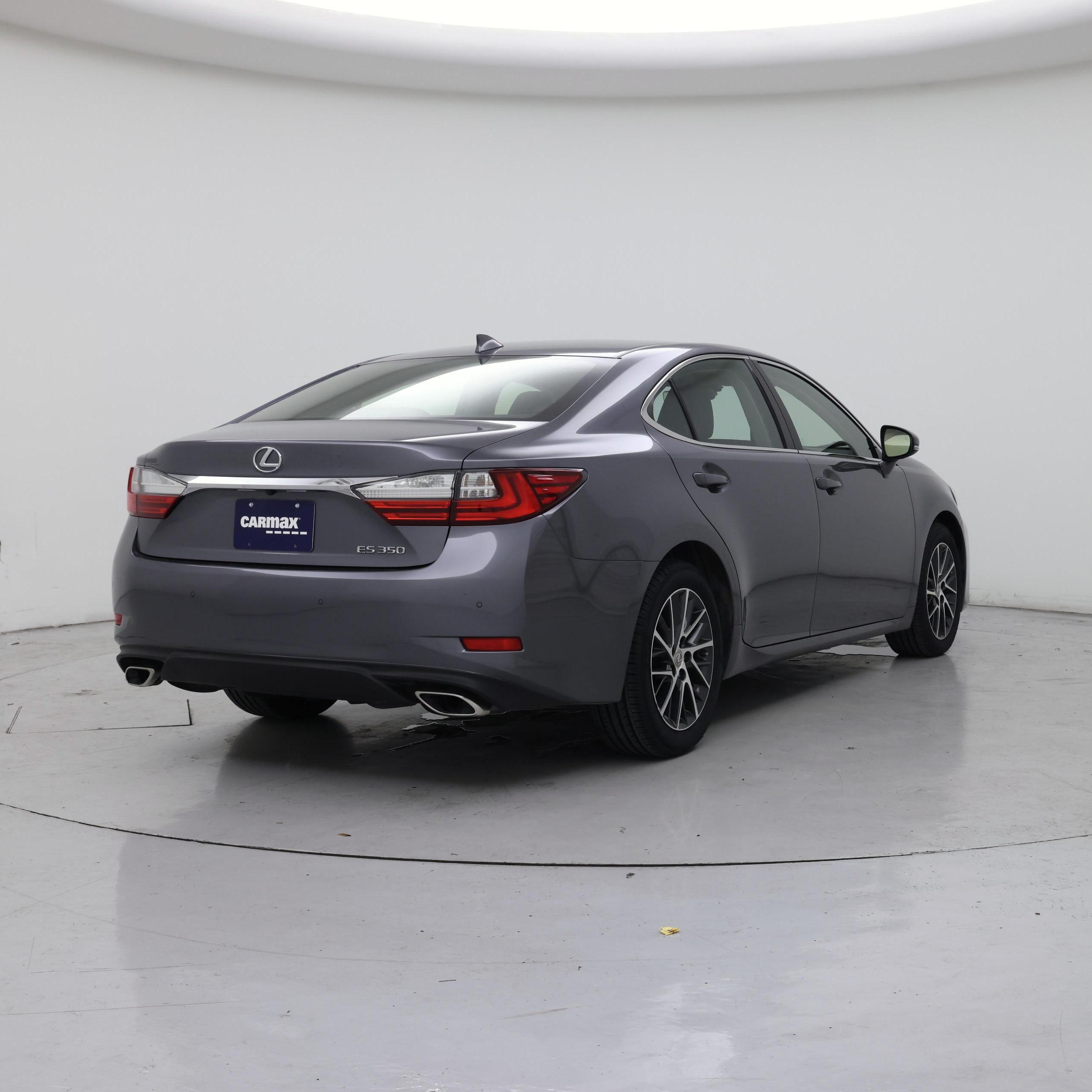 Thumbnail: 2016 Lexus ES - 8