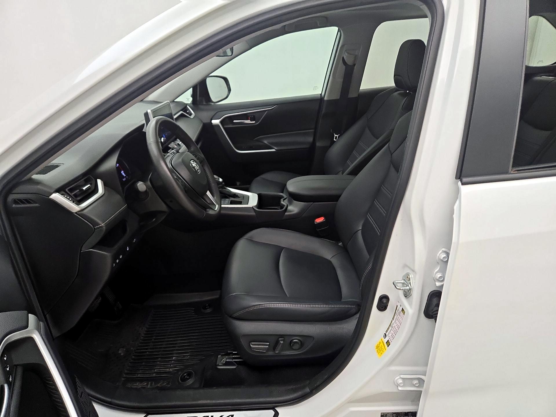 Thumbnail: 2024 Toyota RAV4 - 11