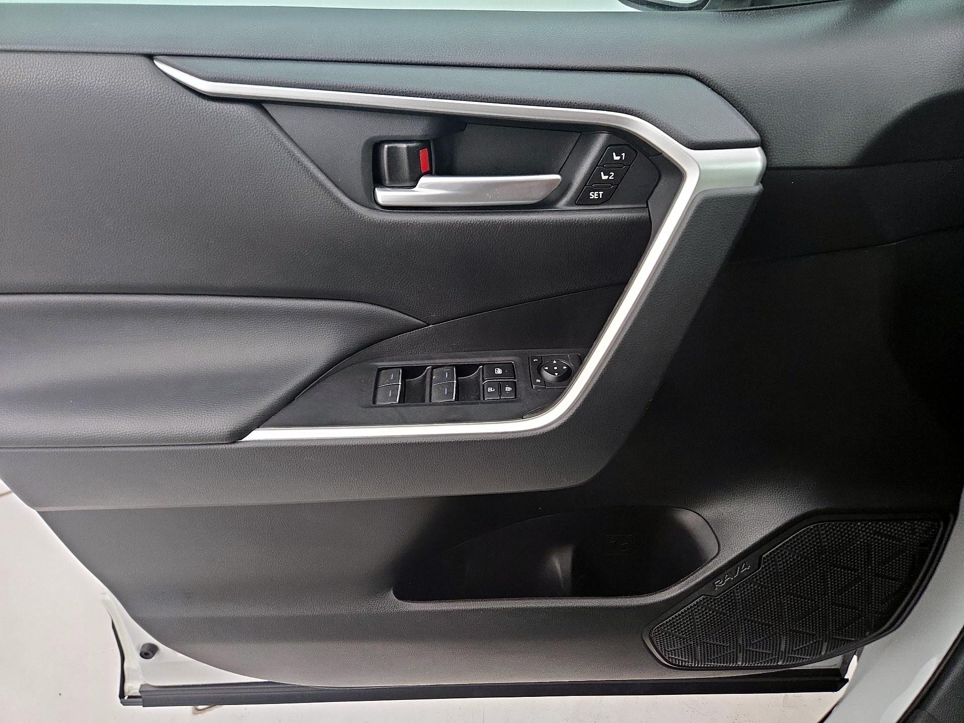 Thumbnail: 2024 Toyota RAV4 - 12