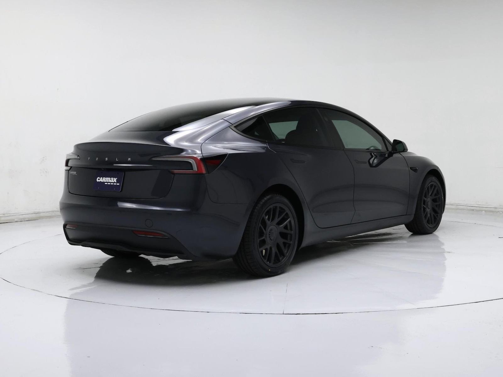 2024 Tesla Model 3 - Photo 9