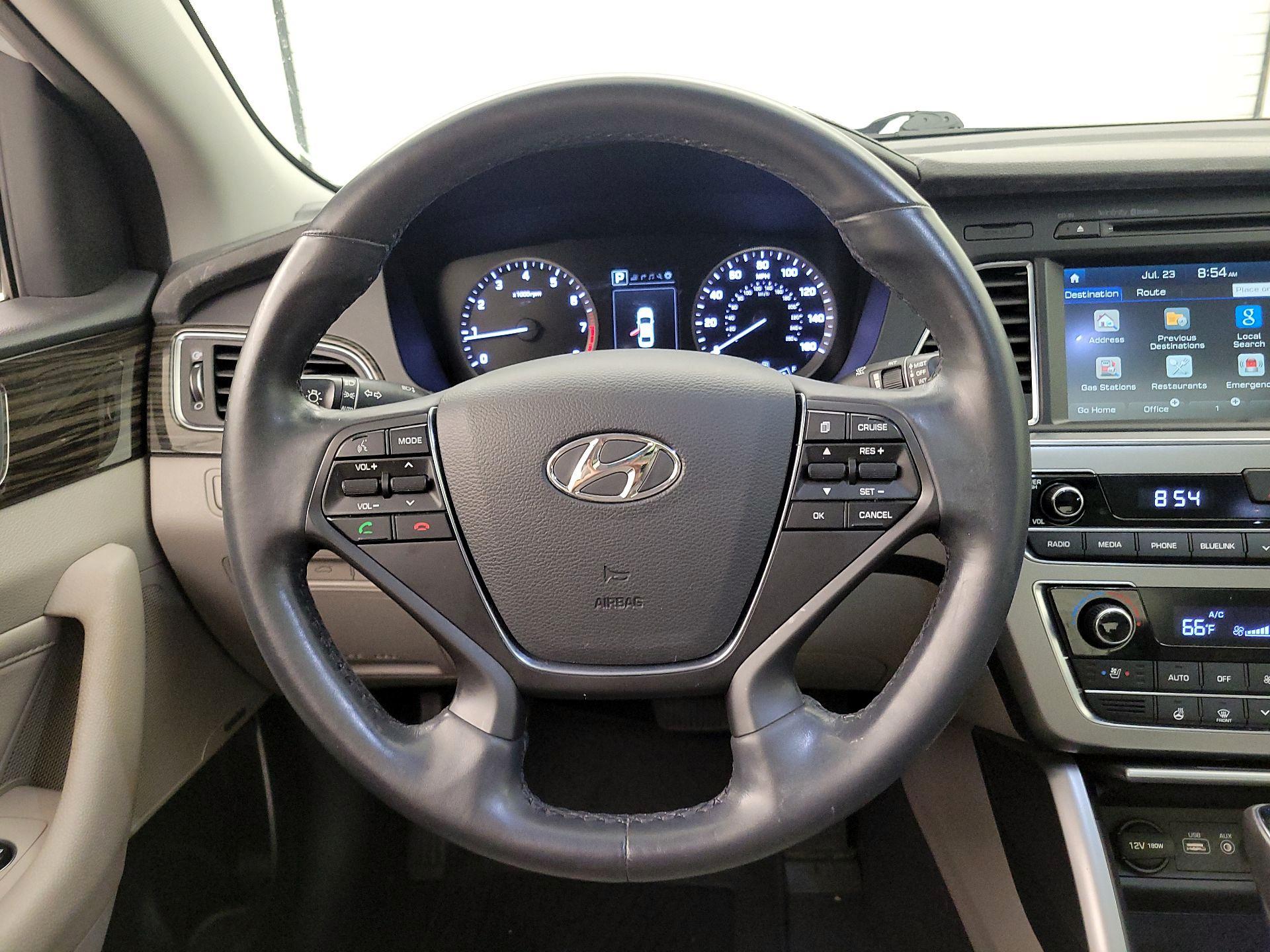 Thumbnail: 2016 Hyundai Sonata - 10