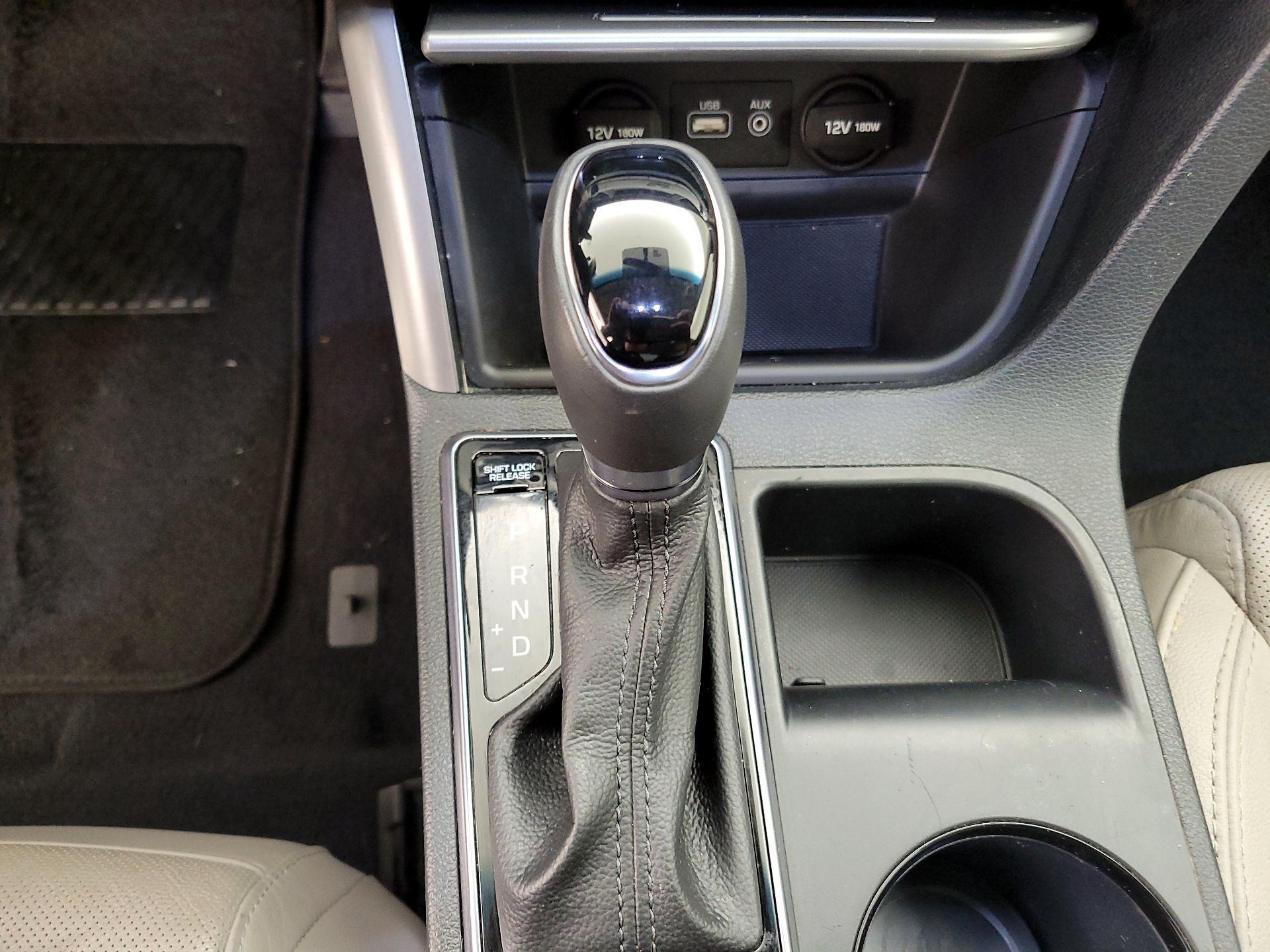Thumbnail: 2016 Hyundai Sonata - 18