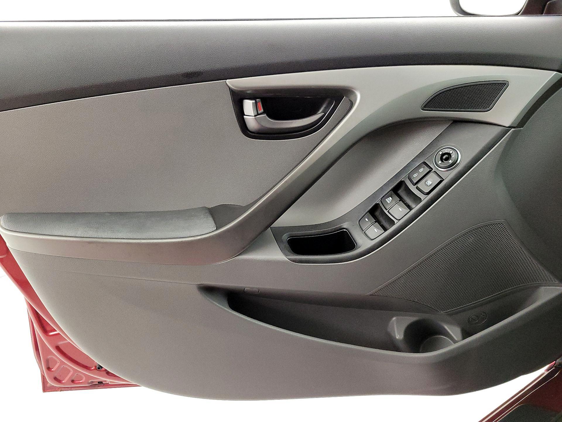 Thumbnail: 2014 Hyundai Elantra - 12