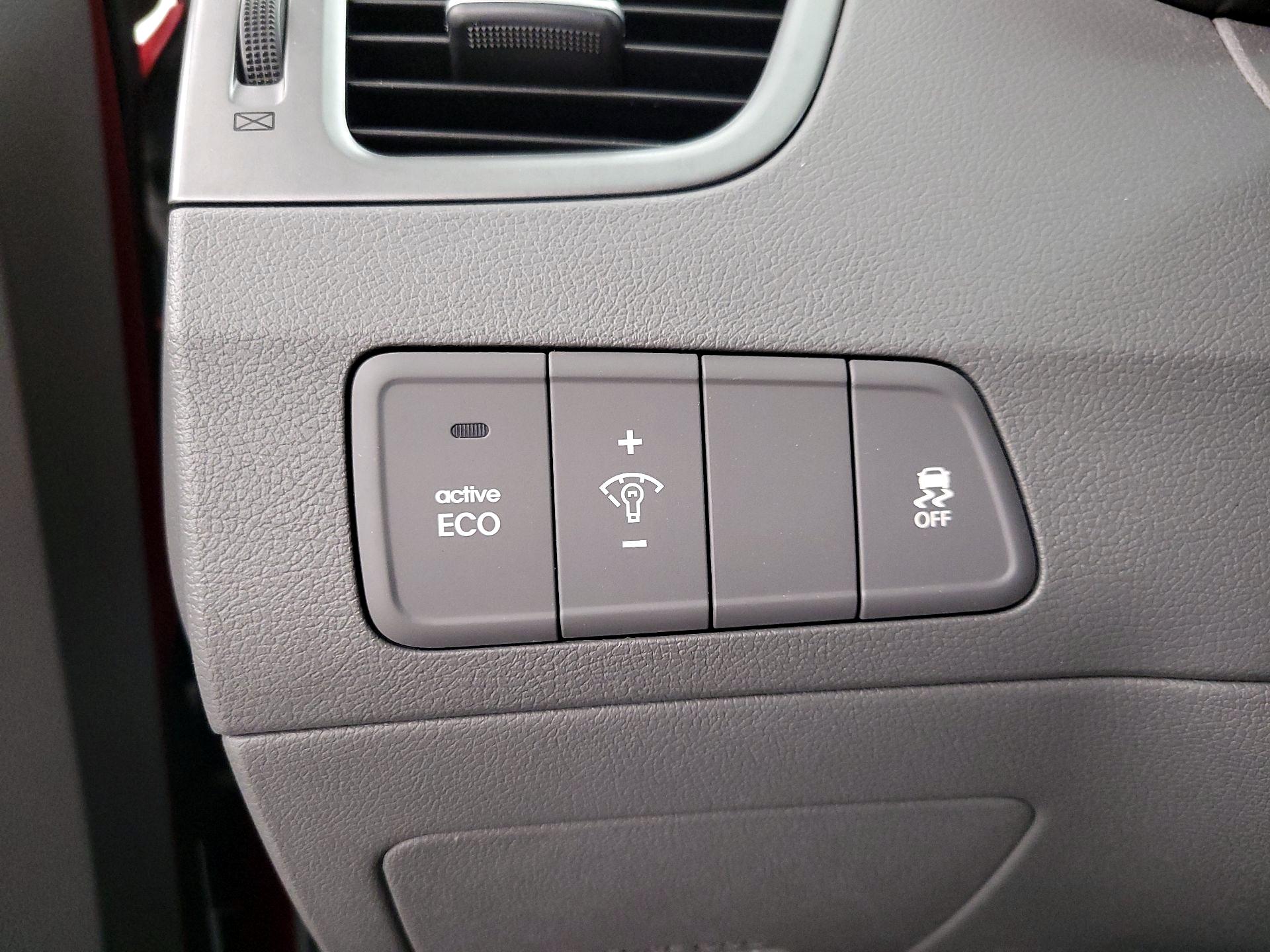 Thumbnail: 2014 Hyundai Elantra - 13