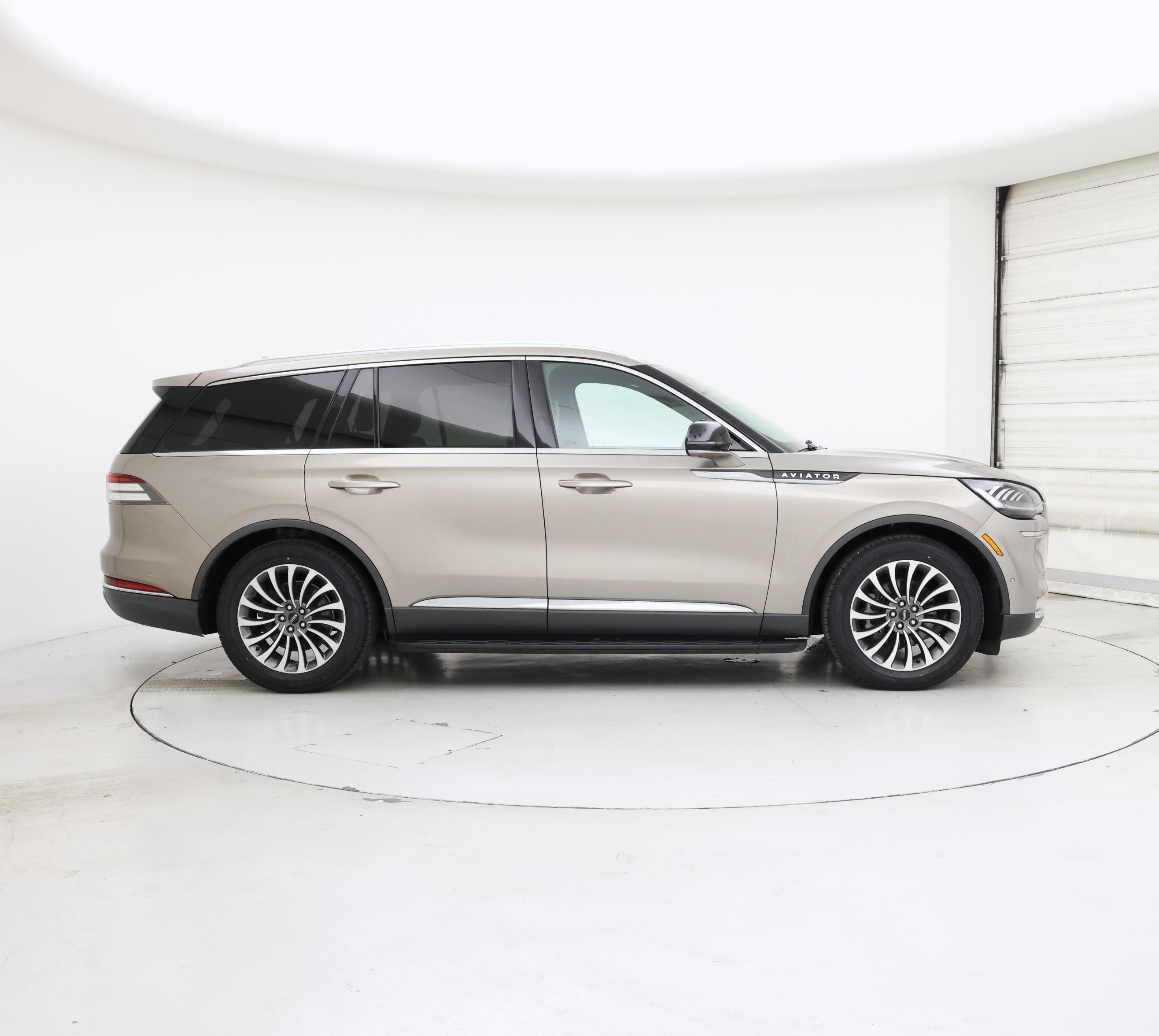 Thumbnail: 2020 Lincoln Aviator - 7