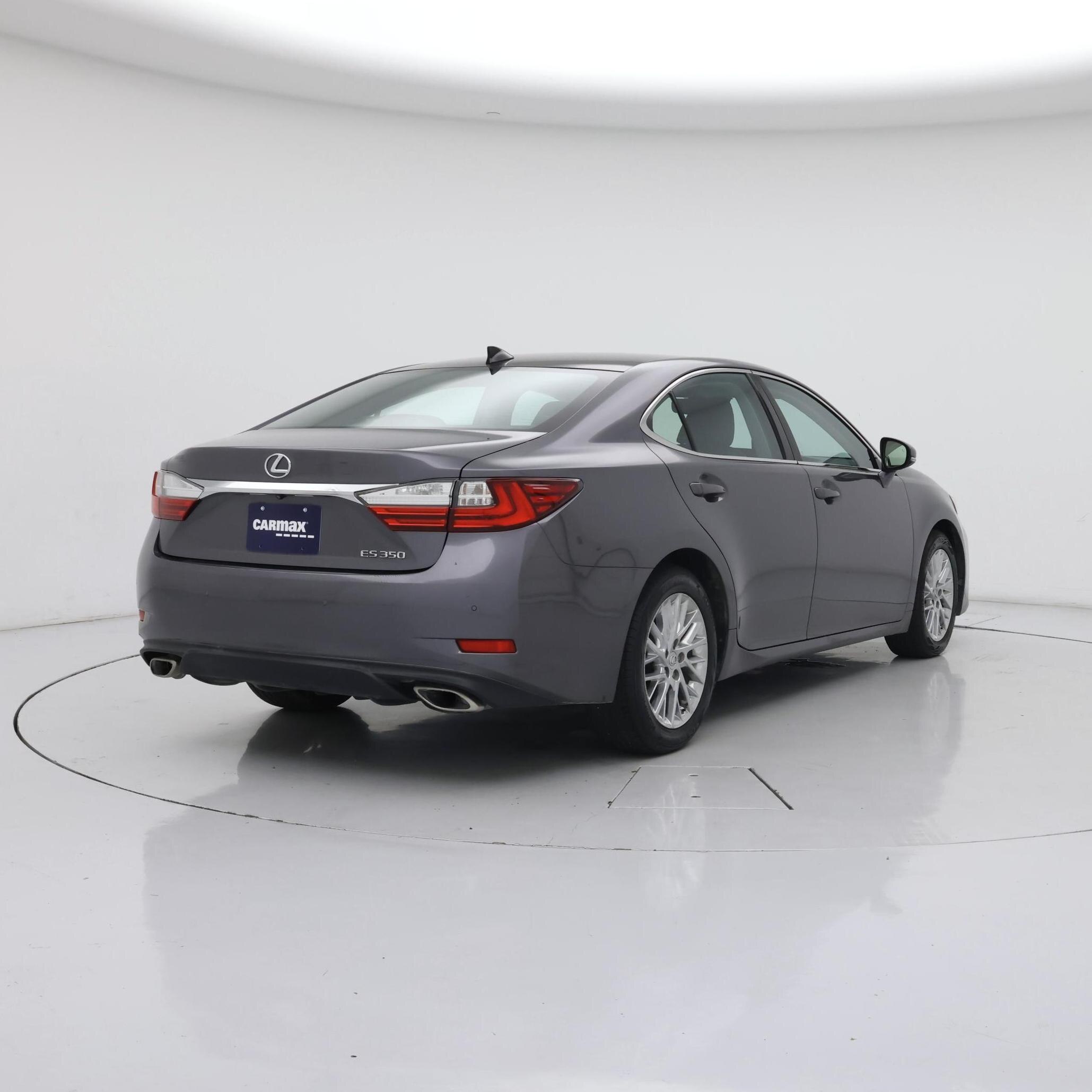 Thumbnail: 2017 Lexus ES - 8