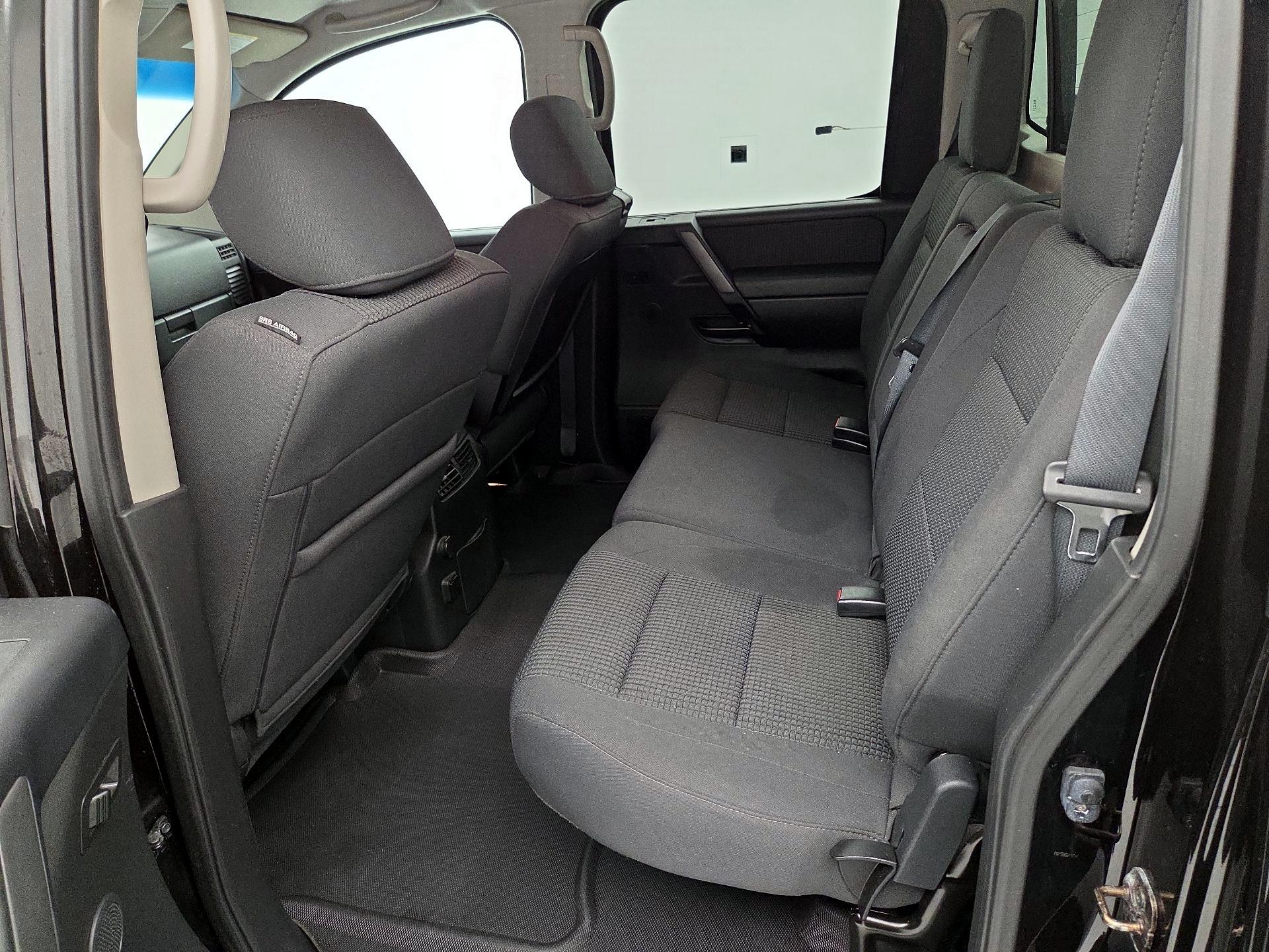 Thumbnail: 2014 Nissan Titan - 19