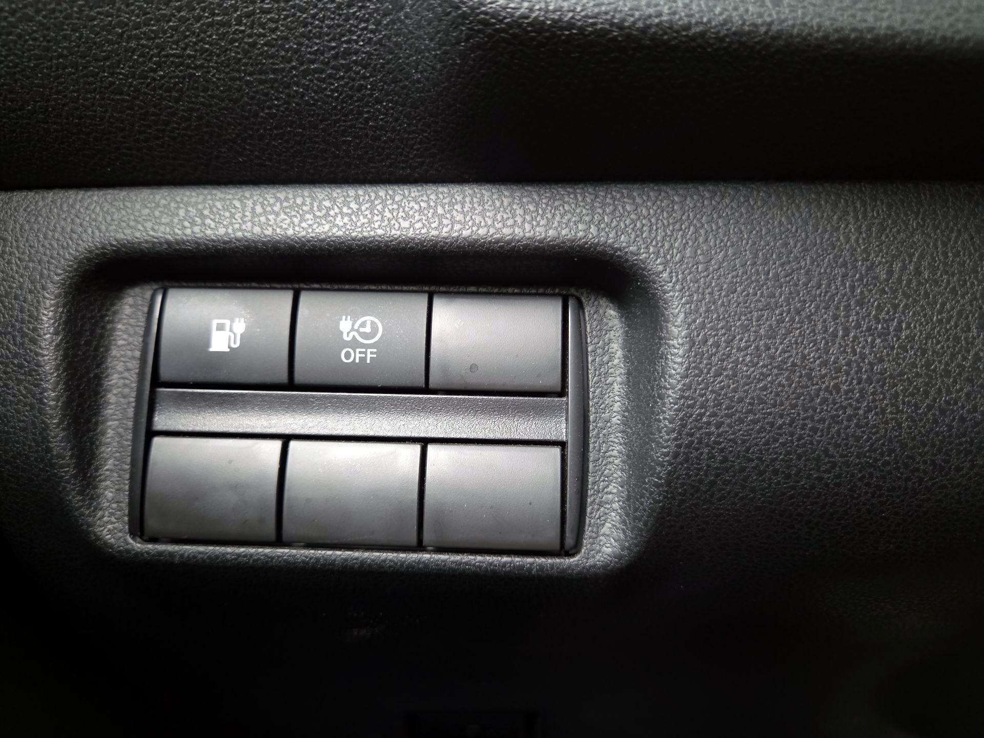 Thumbnail: 2019 Nissan Leaf - 13