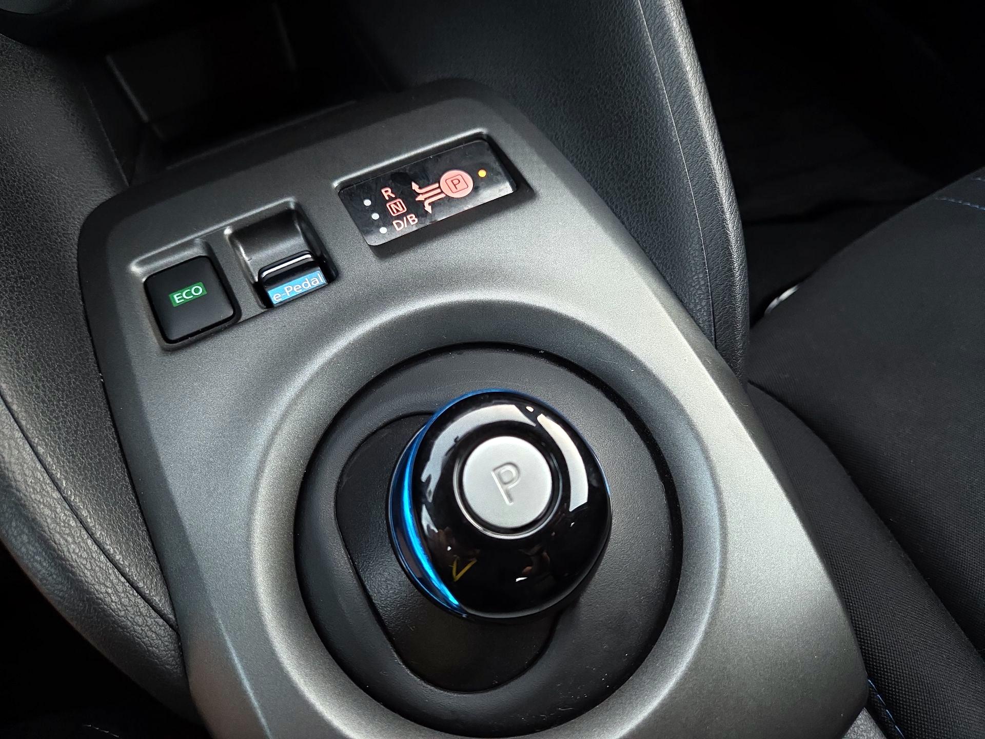 Thumbnail: 2019 Nissan Leaf - 17