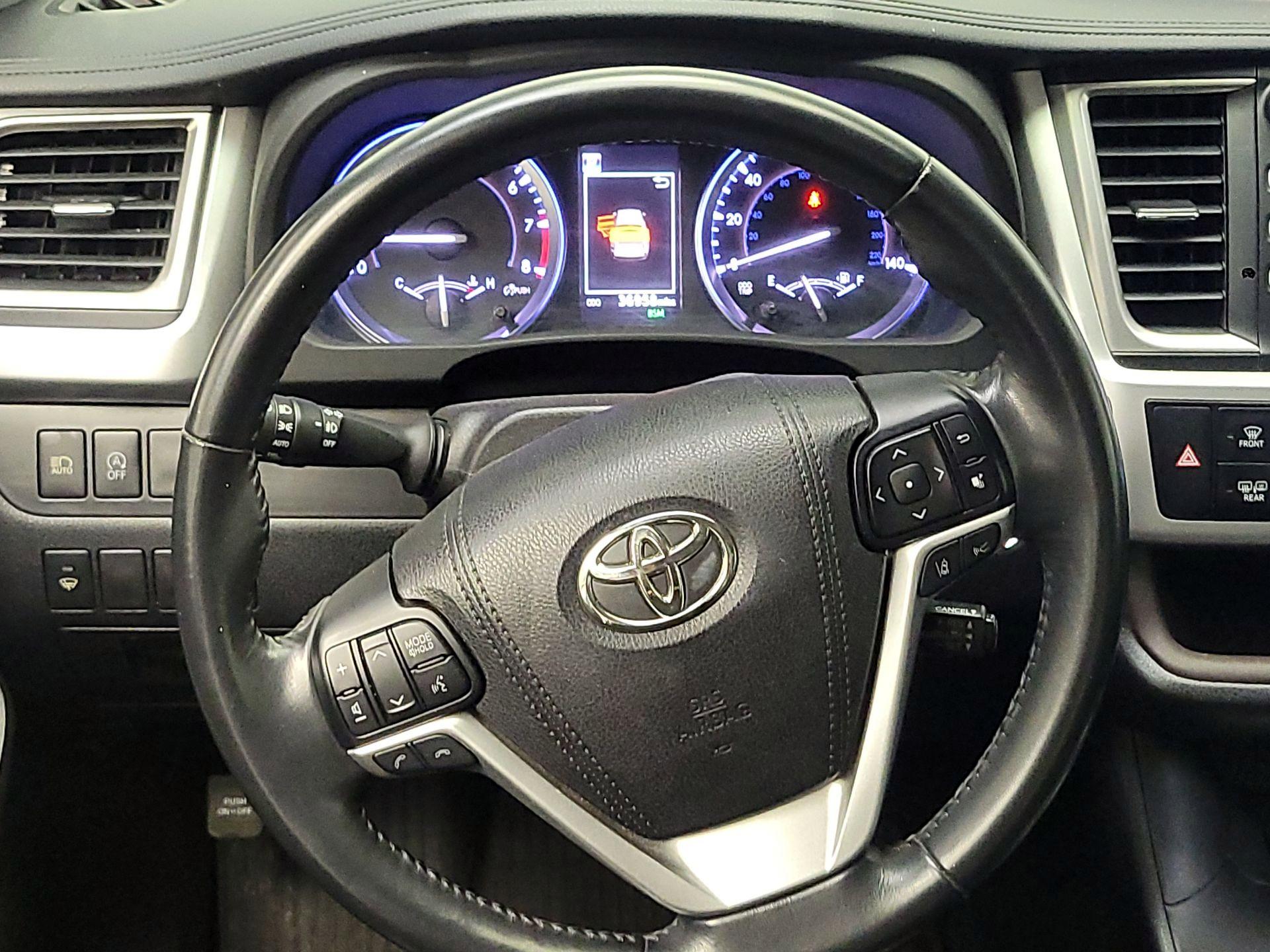 Thumbnail: 2018 Toyota Highlander - 10