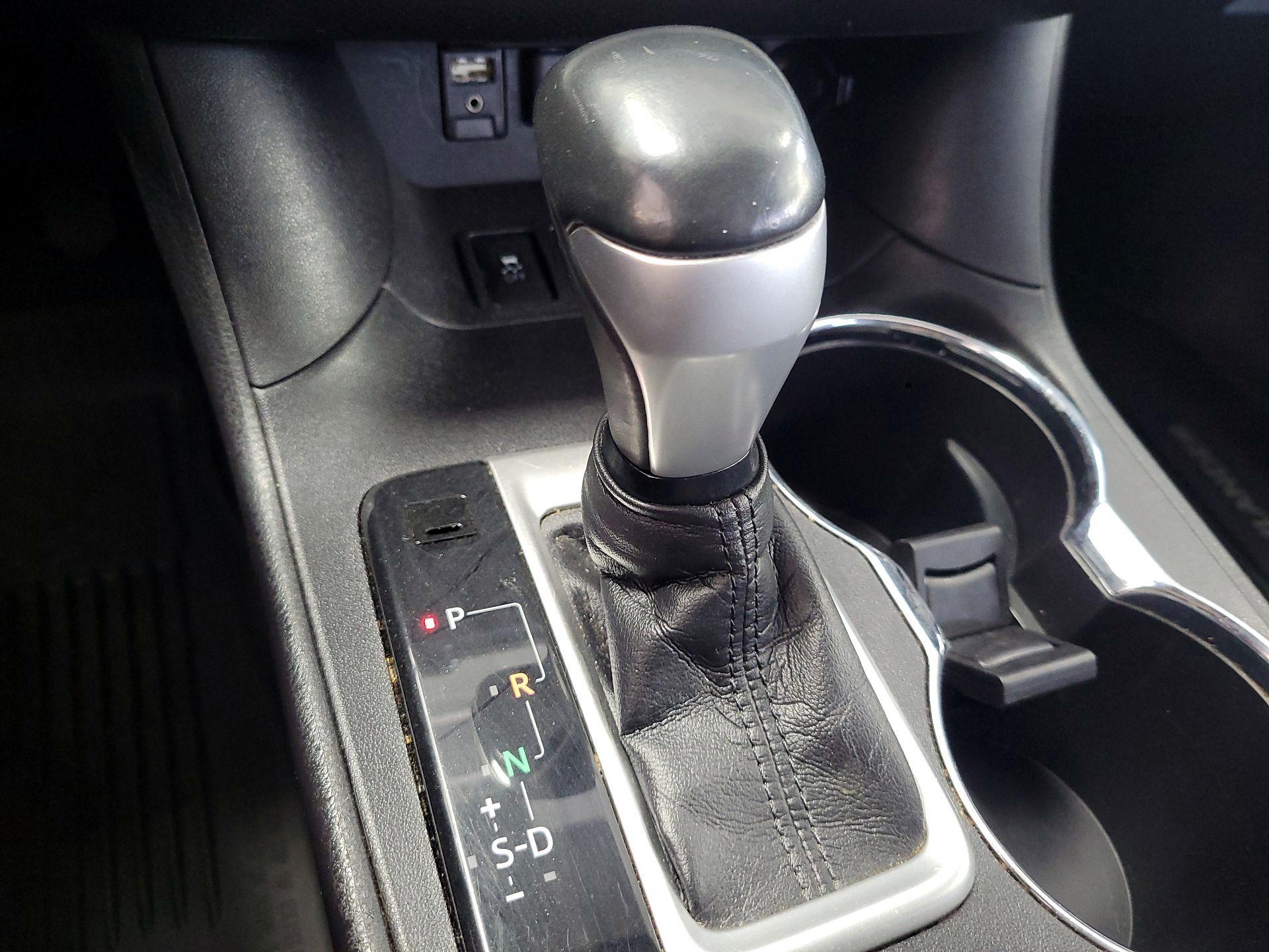 Thumbnail: 2018 Toyota Highlander - 18