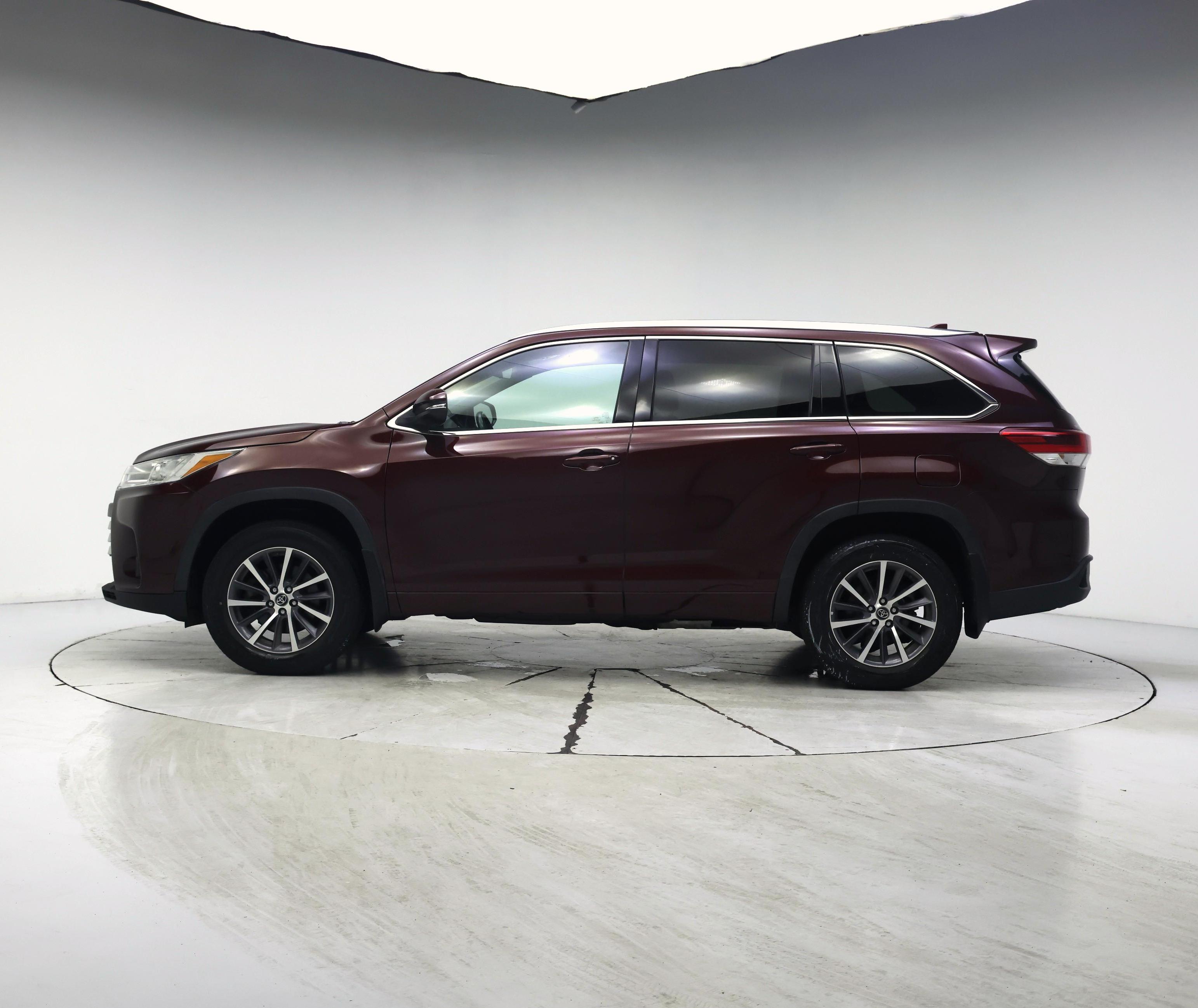 Thumbnail: 2018 Toyota Highlander - 3