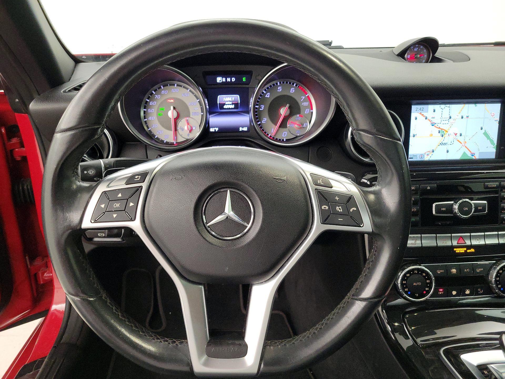 Thumbnail: 2016 Mercedes-Benz SLK - 10