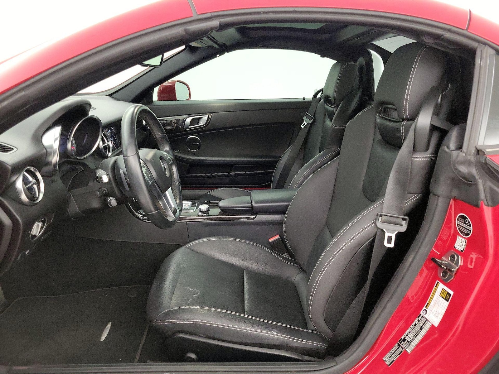 2016 Mercedes-Benz SLK-Class SLK300 - Photo 12