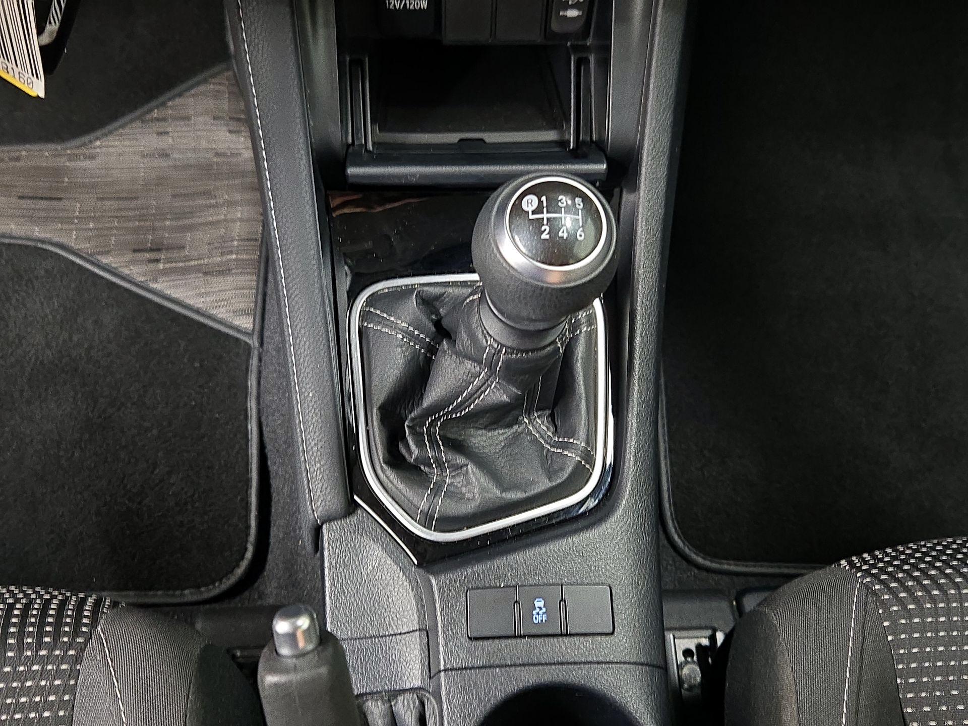 Thumbnail: 2018 Toyota Corolla iM - 17