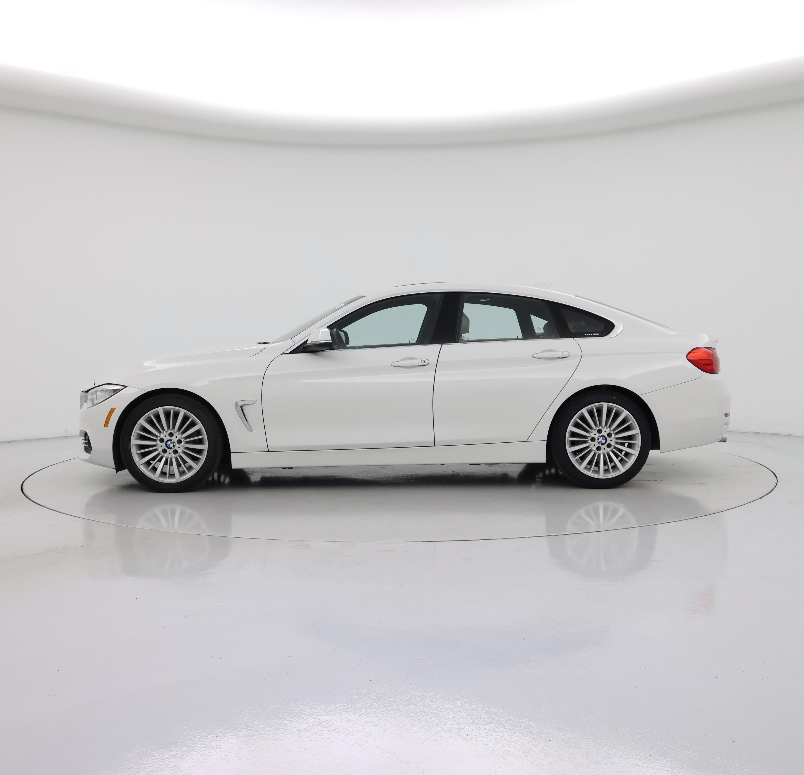 Thumbnail: 2016 BMW 4 Series - 3