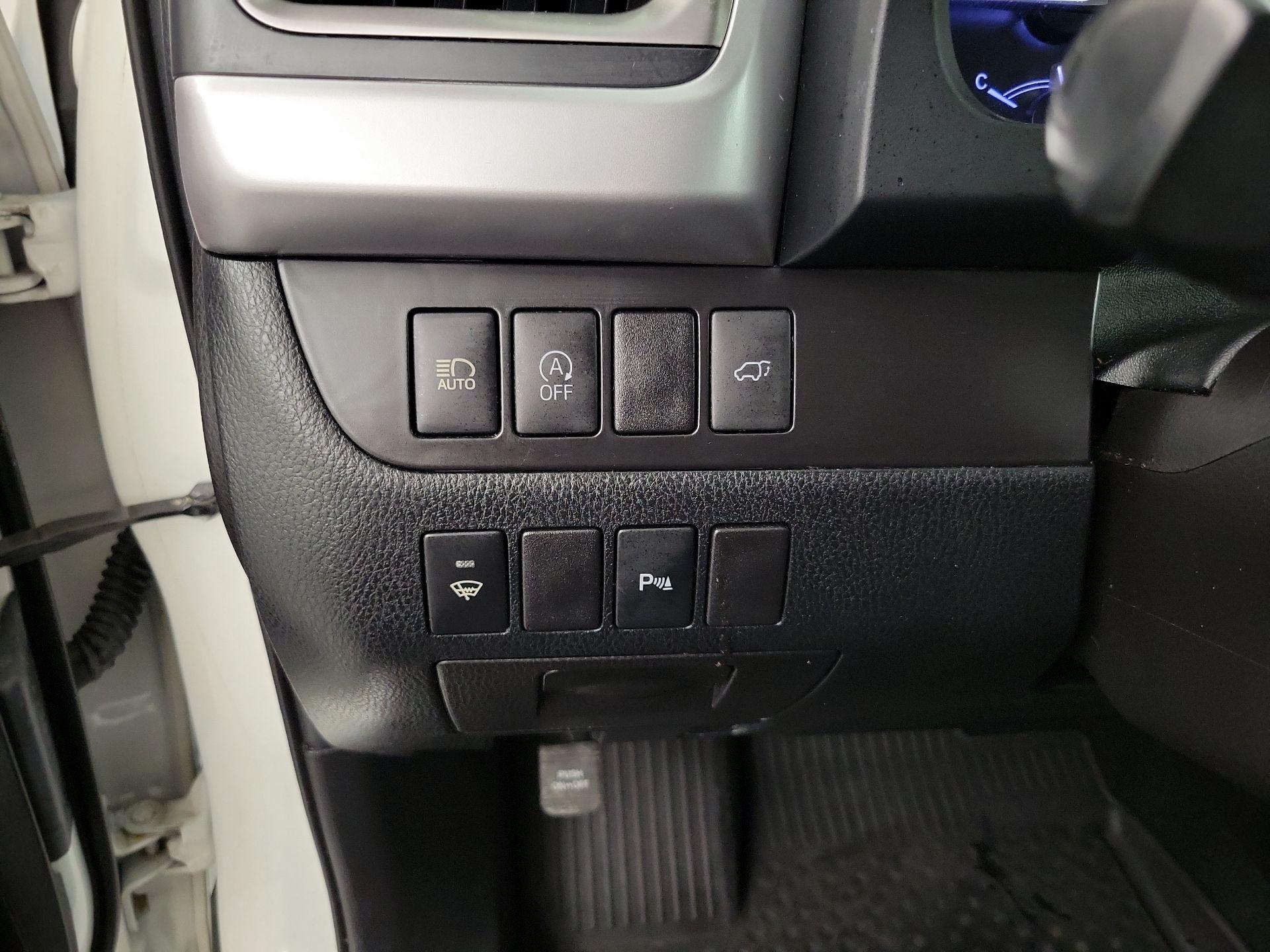 Thumbnail: 2019 Toyota Highlander - 13