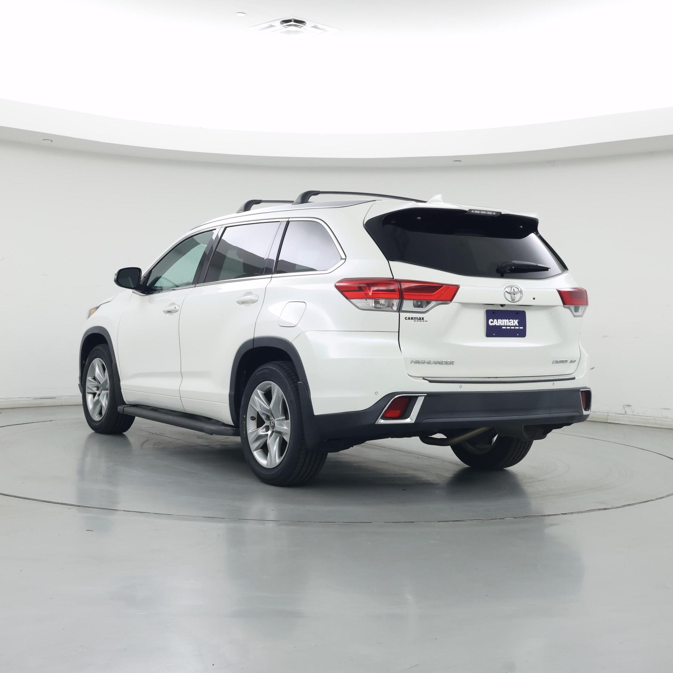 Thumbnail: 2019 Toyota Highlander - 2
