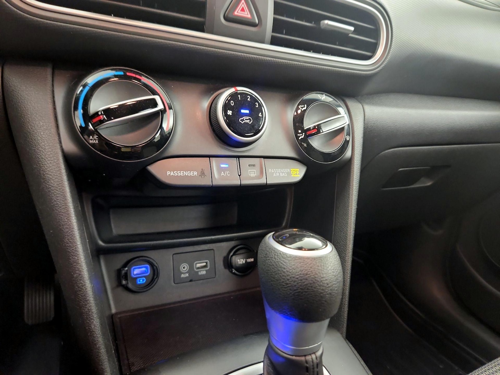 2020 Hyundai Kona SE - Photo 17