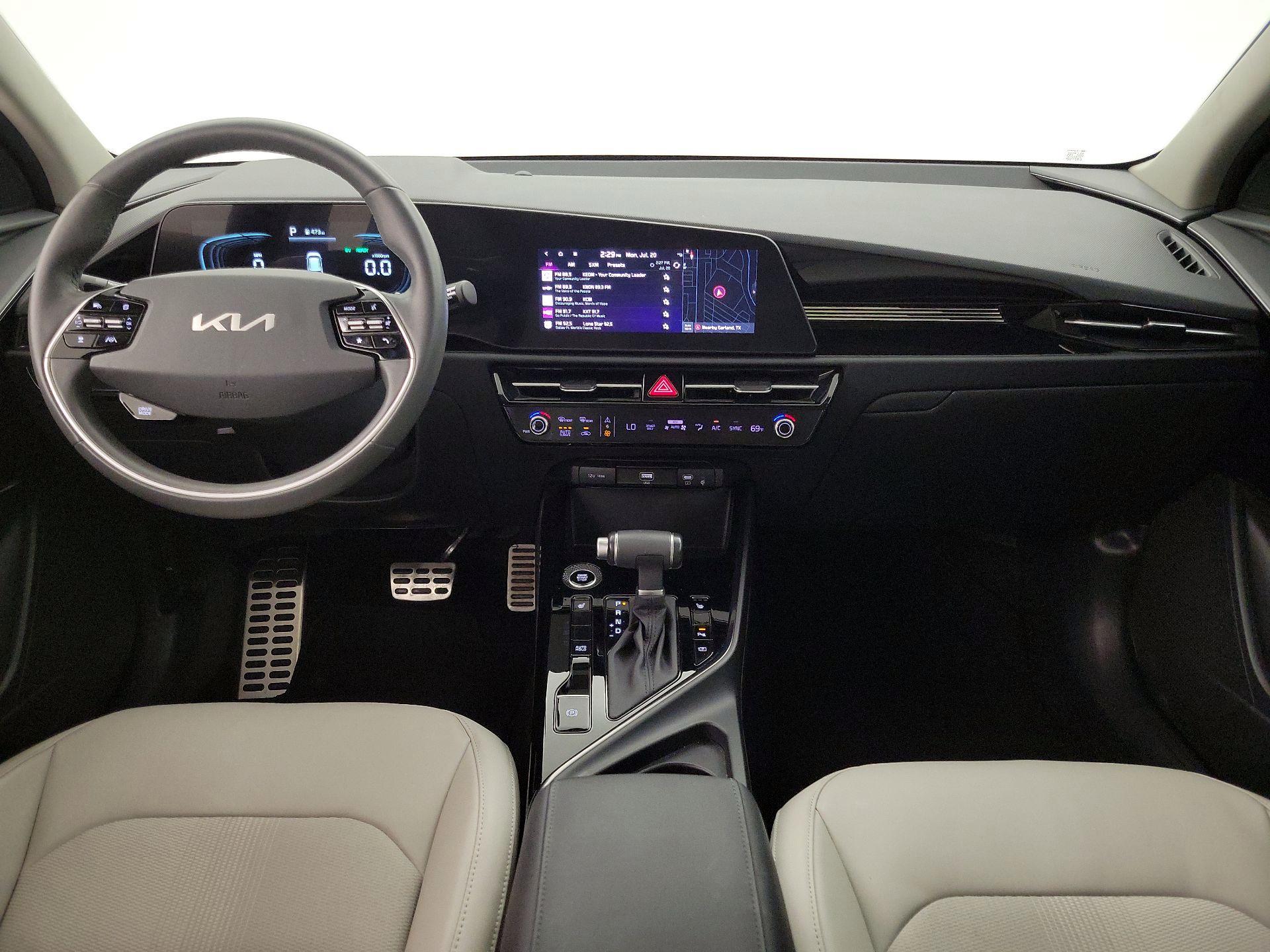 Thumbnail: 2023 Kia Niro - 9