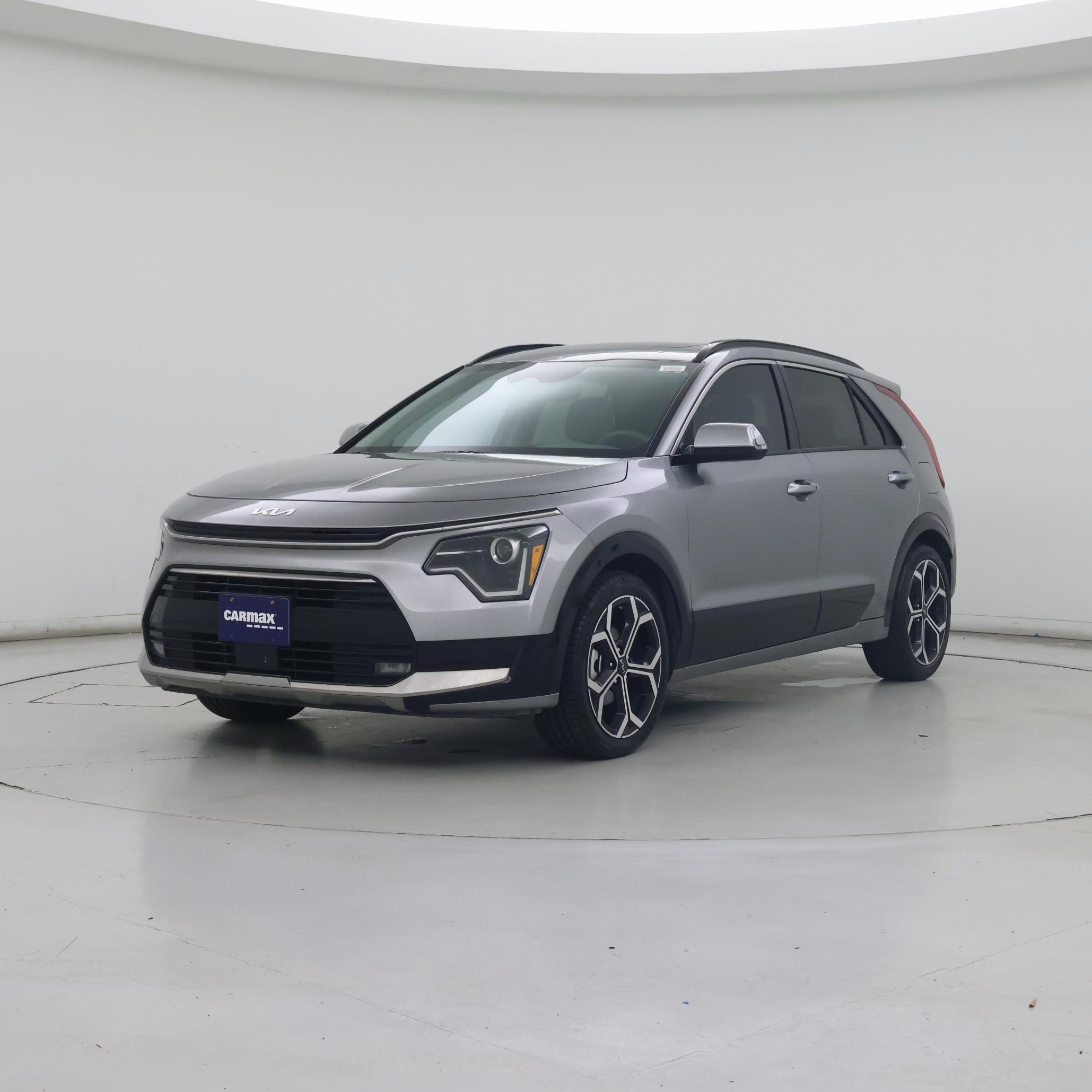 Thumbnail: 2023 Kia Niro - 4