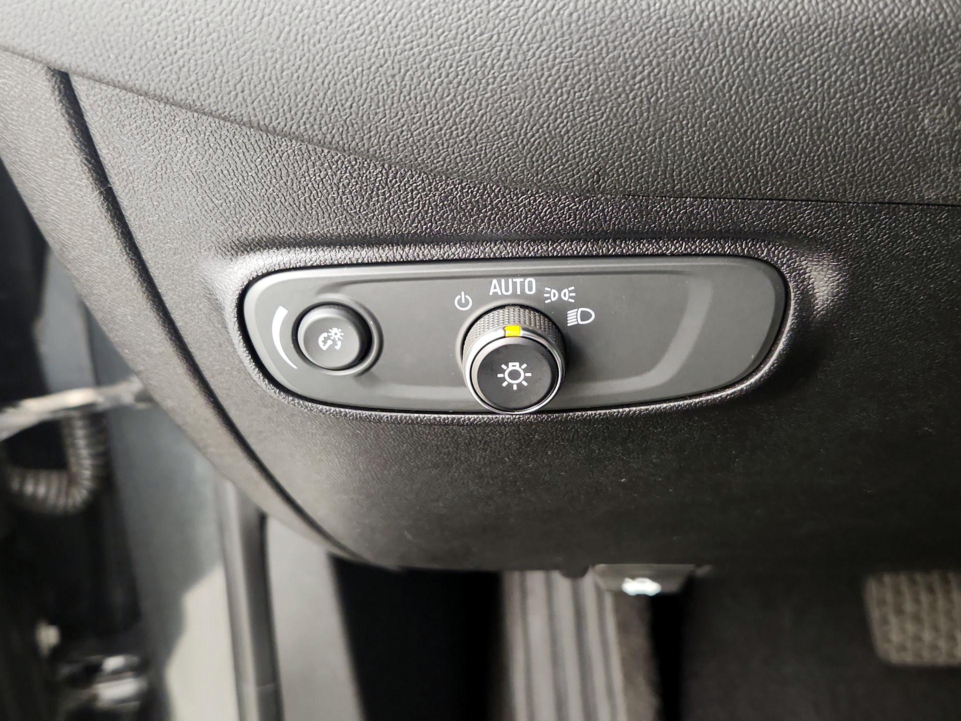 Thumbnail: 2019 Chevrolet Equinox - 13