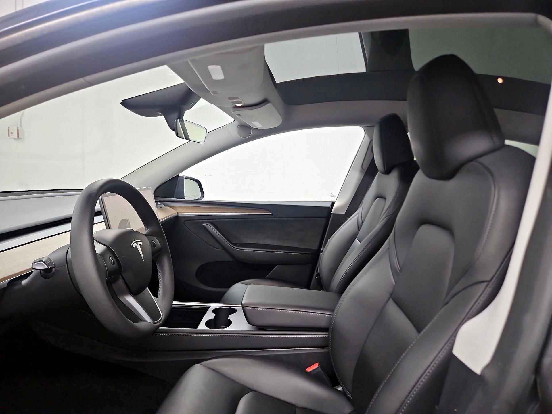 Thumbnail: 2023 Tesla Model Y - 19