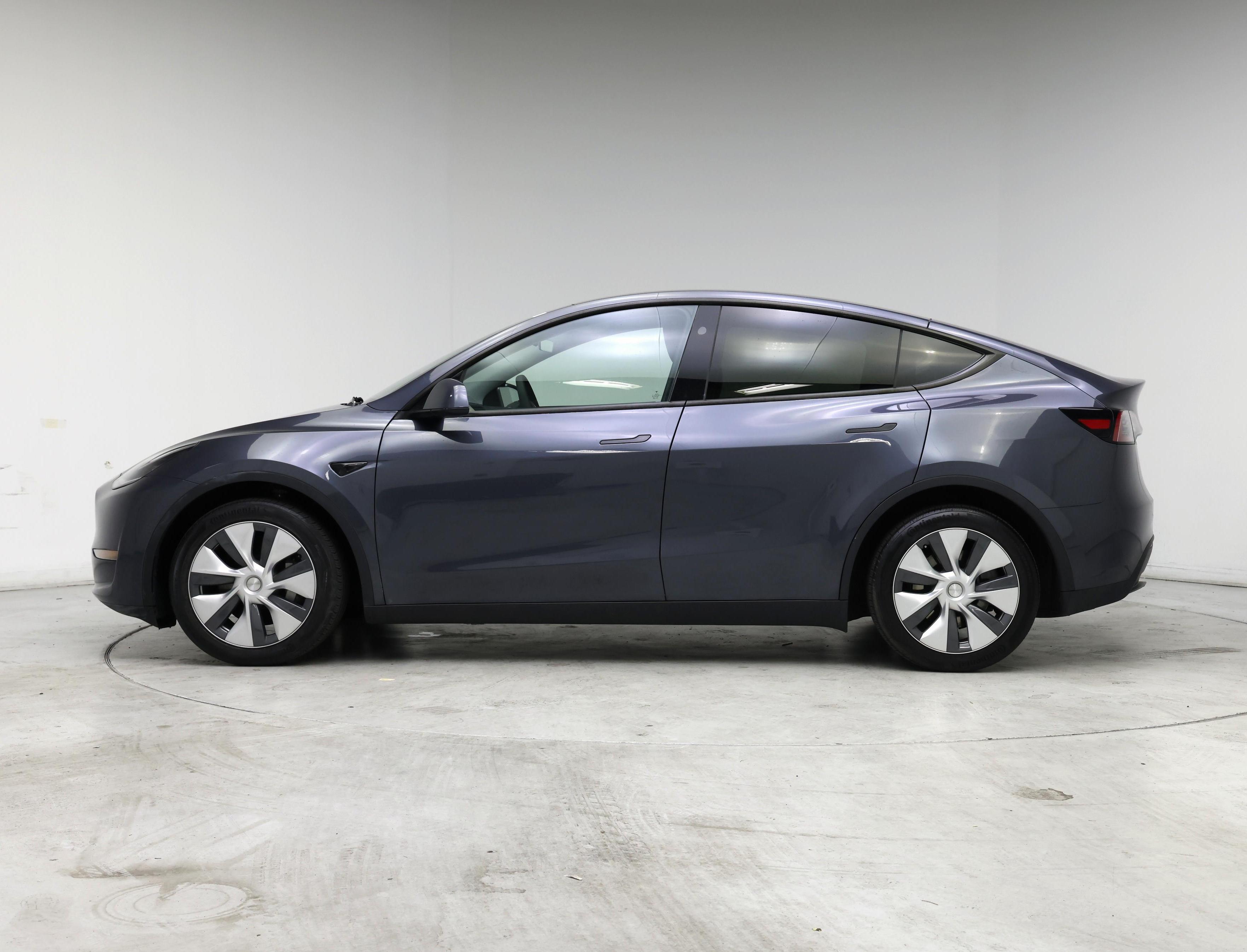 Thumbnail: 2023 Tesla Model Y - 3