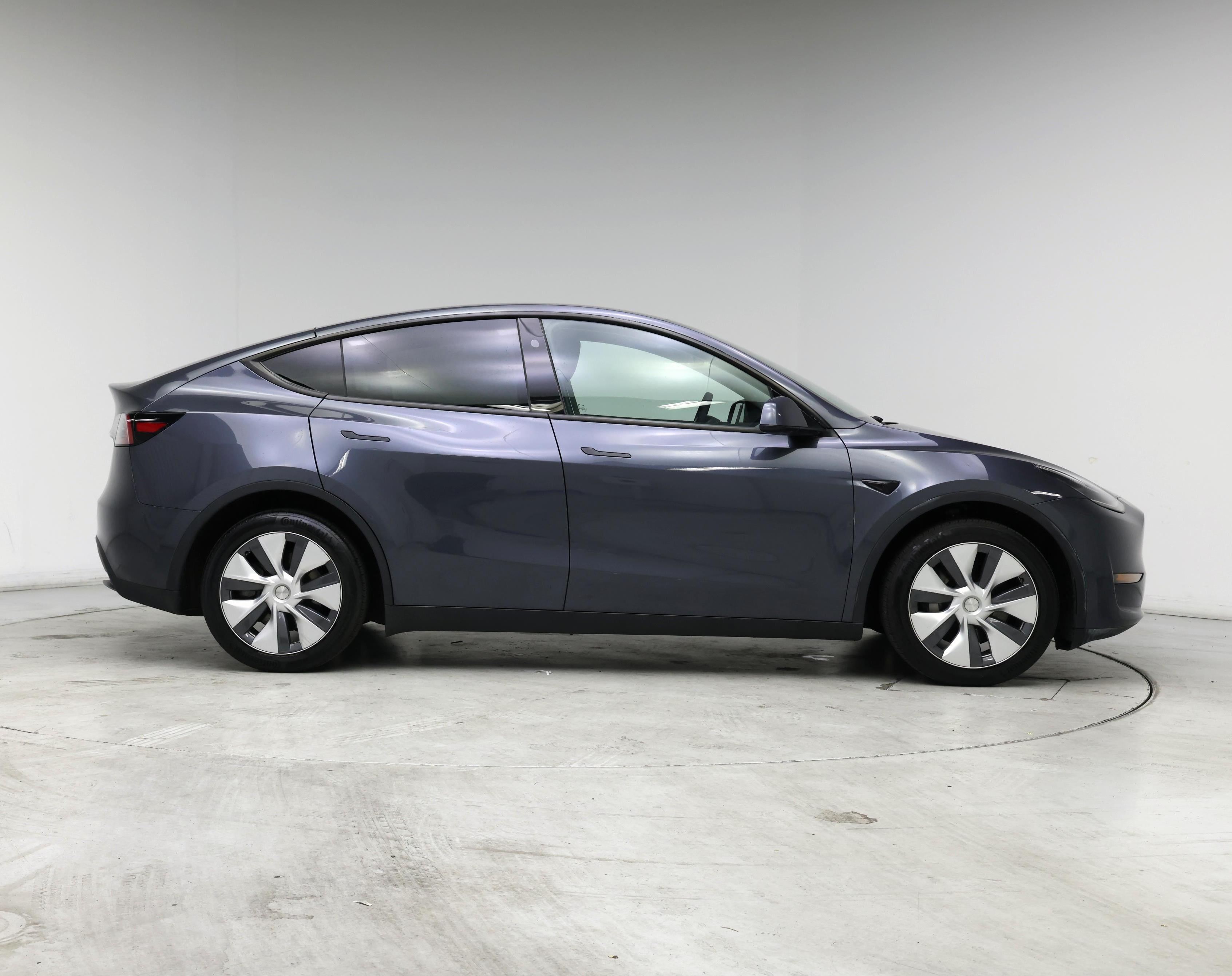 Thumbnail: 2023 Tesla Model Y - 7