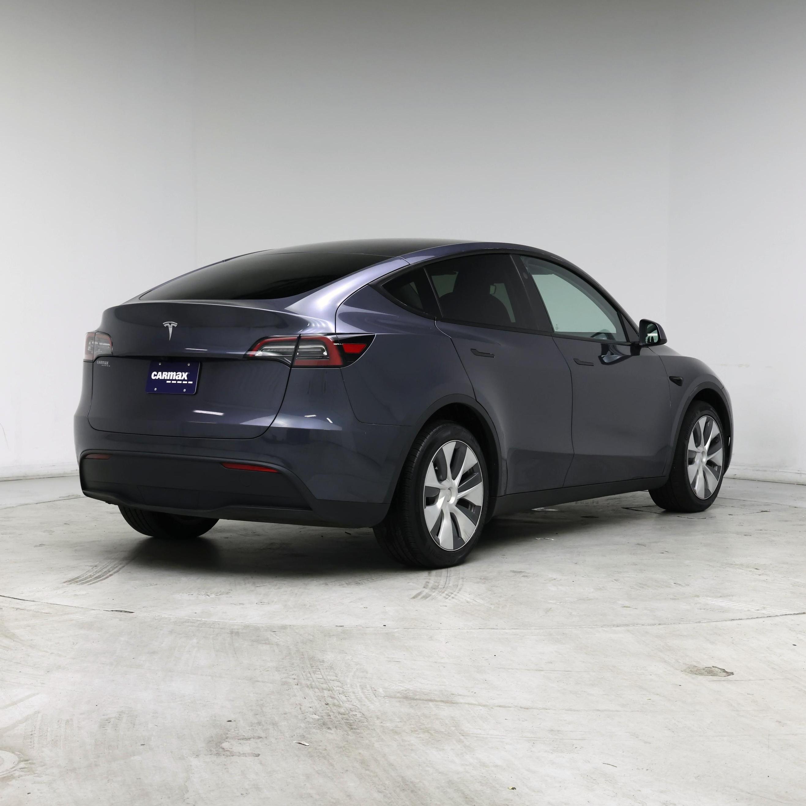 Thumbnail: 2023 Tesla Model Y - 8