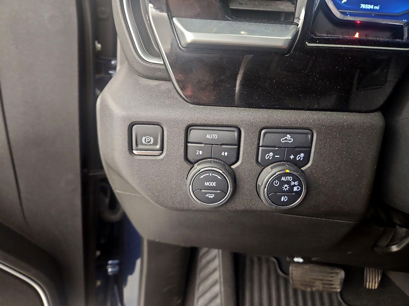 2022 Chevrolet Silverado 1500 RST - Photo 14