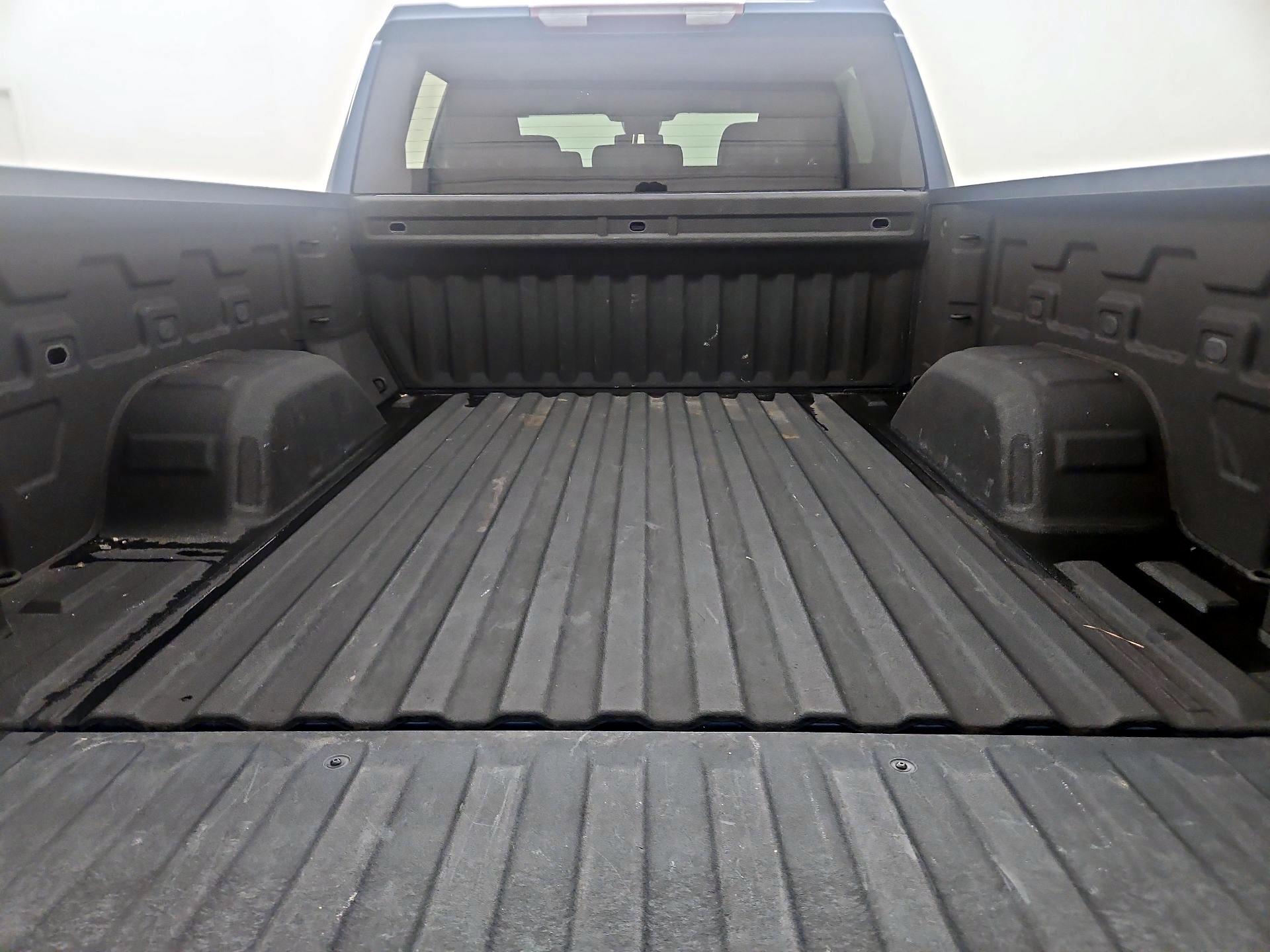 Thumbnail: 2022 Chevrolet Silverado 1500 - 19