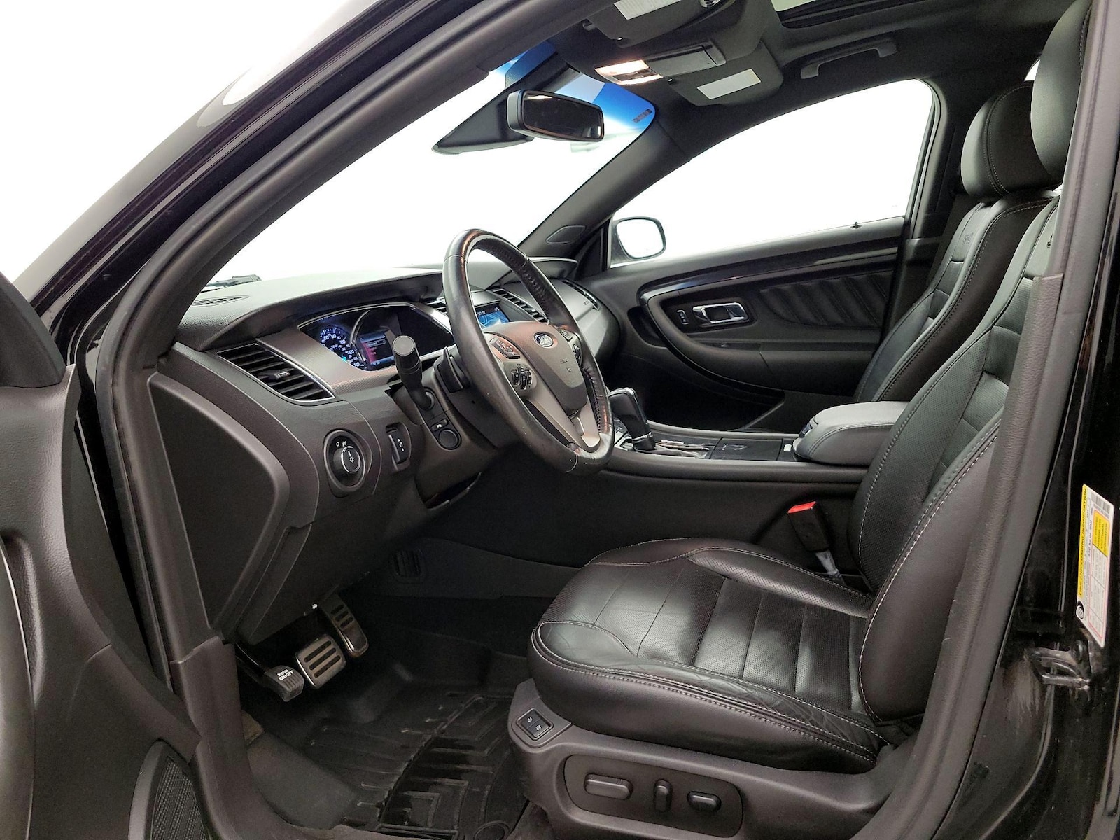 2017 Ford Taurus SHO - Photo 12