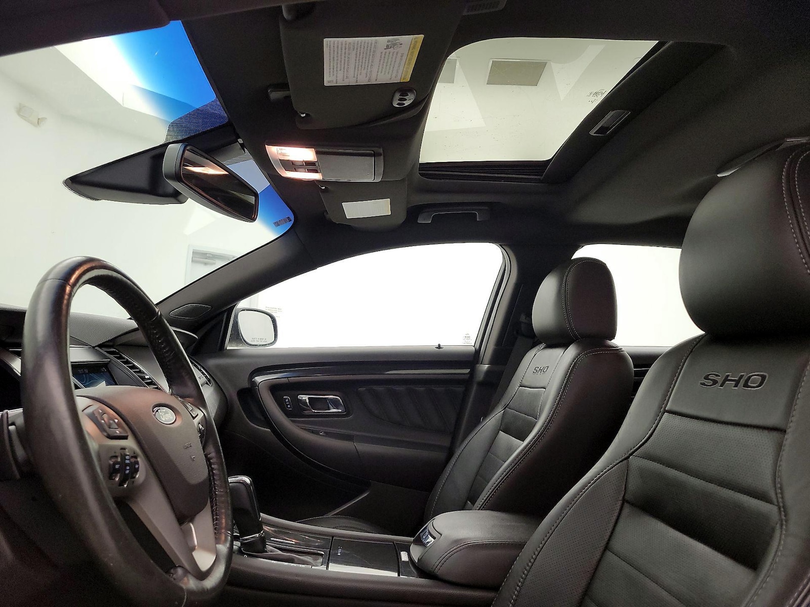 2017 Ford Taurus SHO - Photo 21