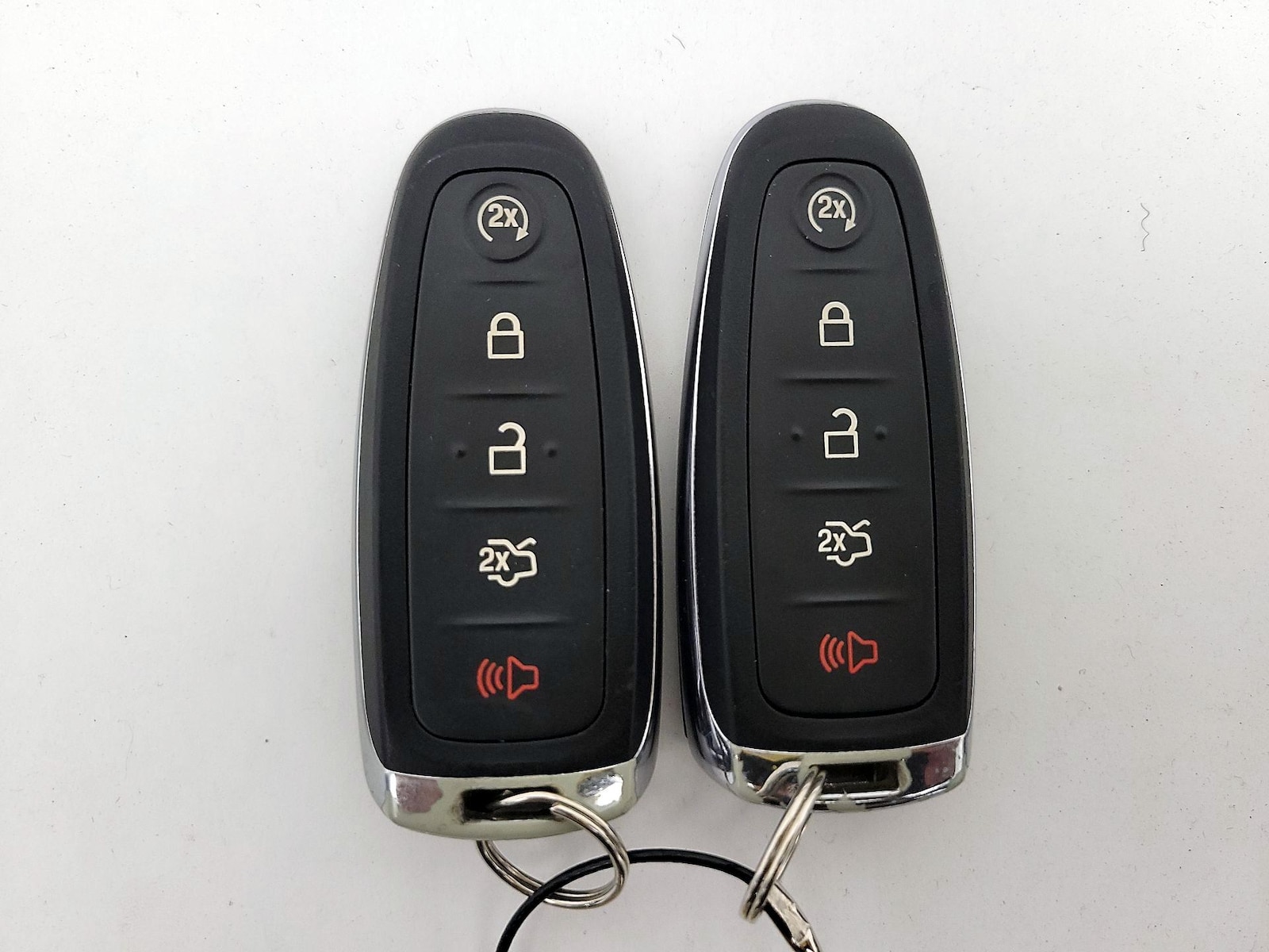 2017 Ford Taurus SHO - Photo 25