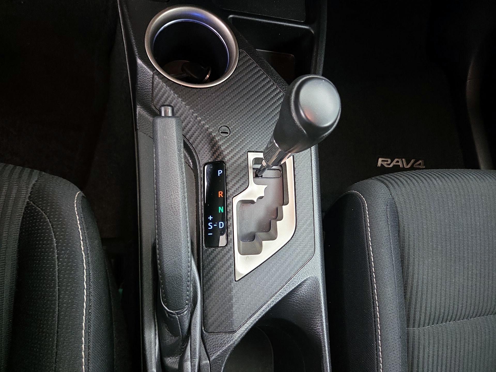 Thumbnail: 2015 Toyota RAV4 - 17