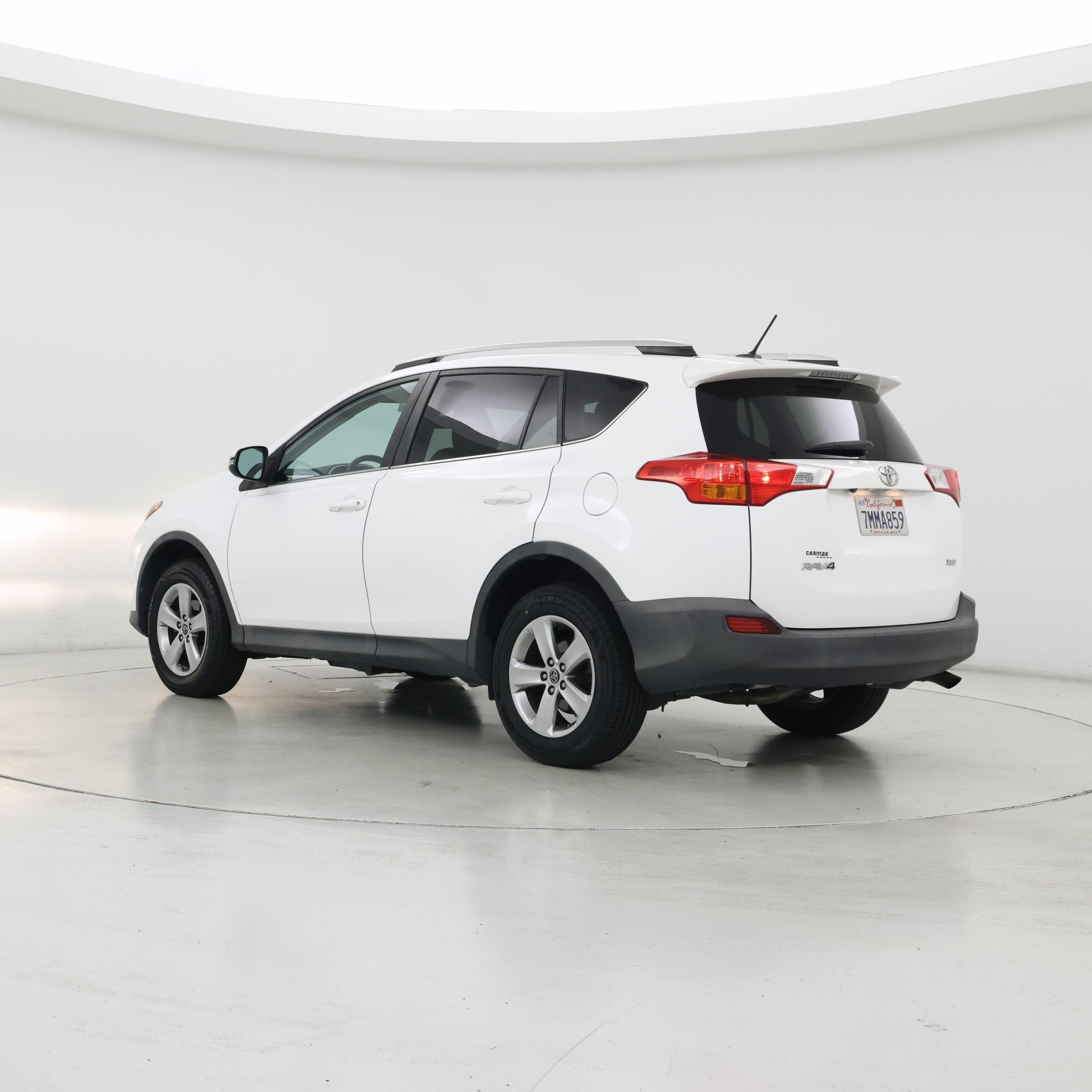 Thumbnail: 2015 Toyota RAV4 - 2