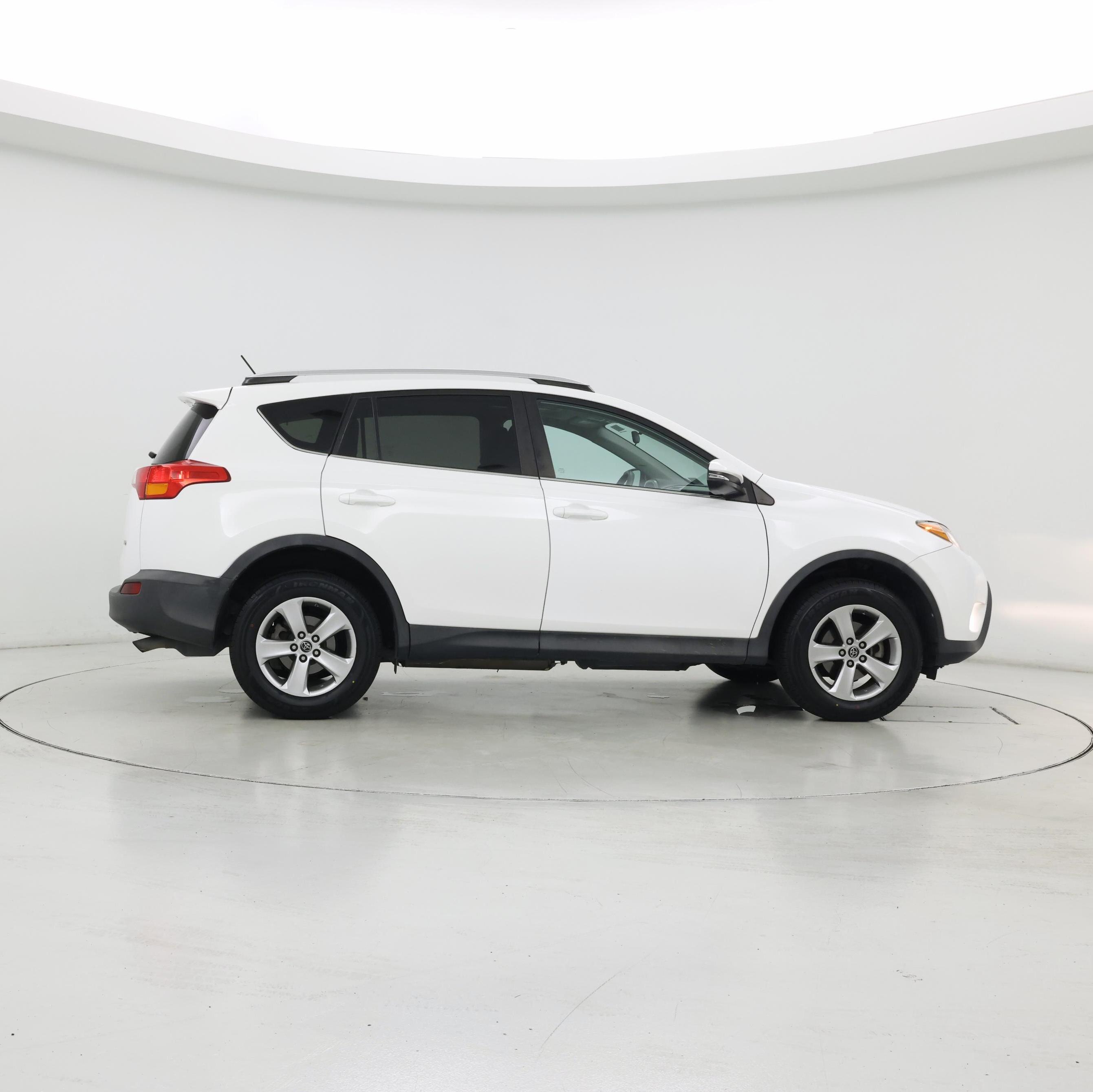 Thumbnail: 2015 Toyota RAV4 - 7