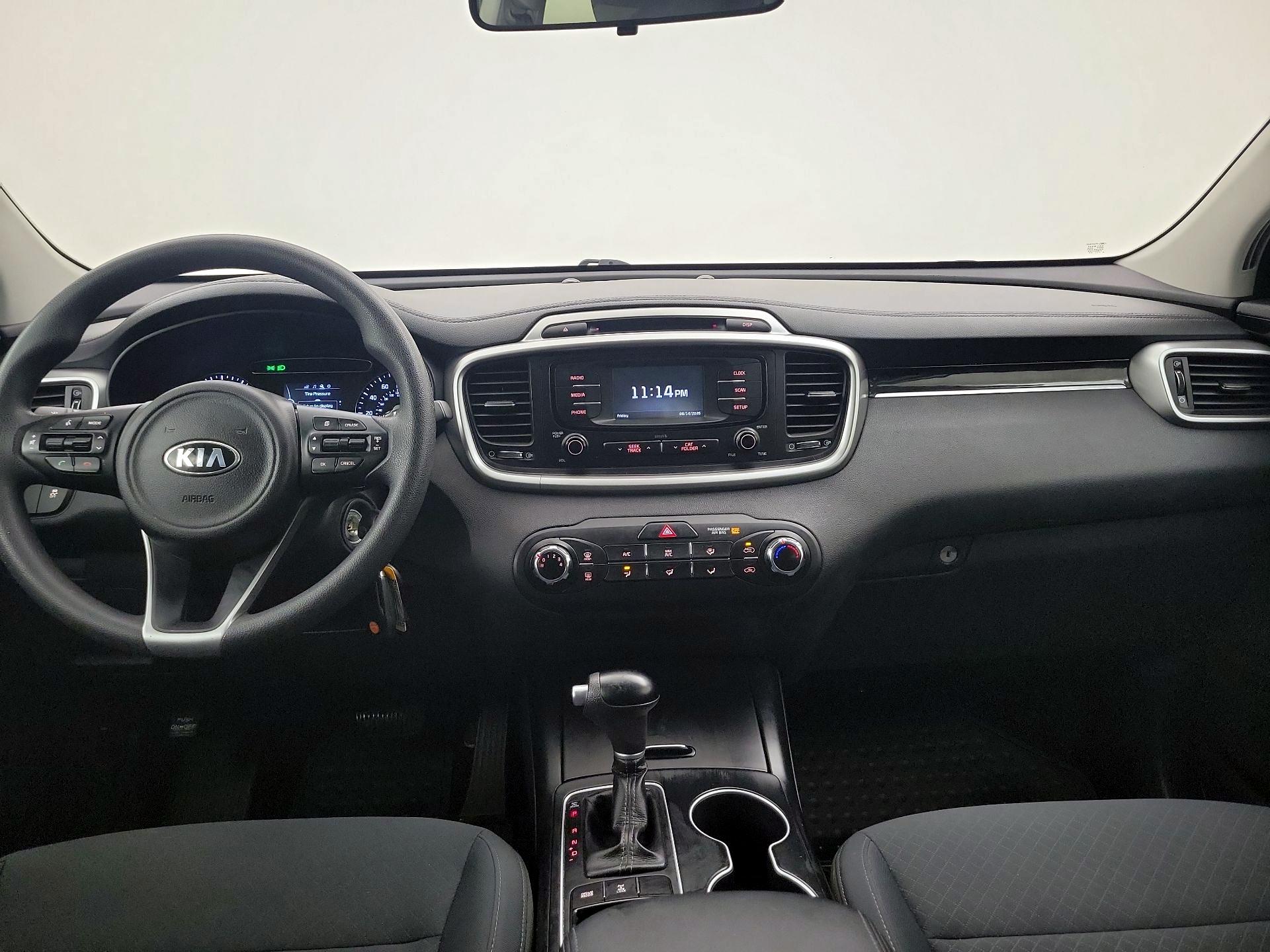 Thumbnail: 2018 Kia Sorento - 9